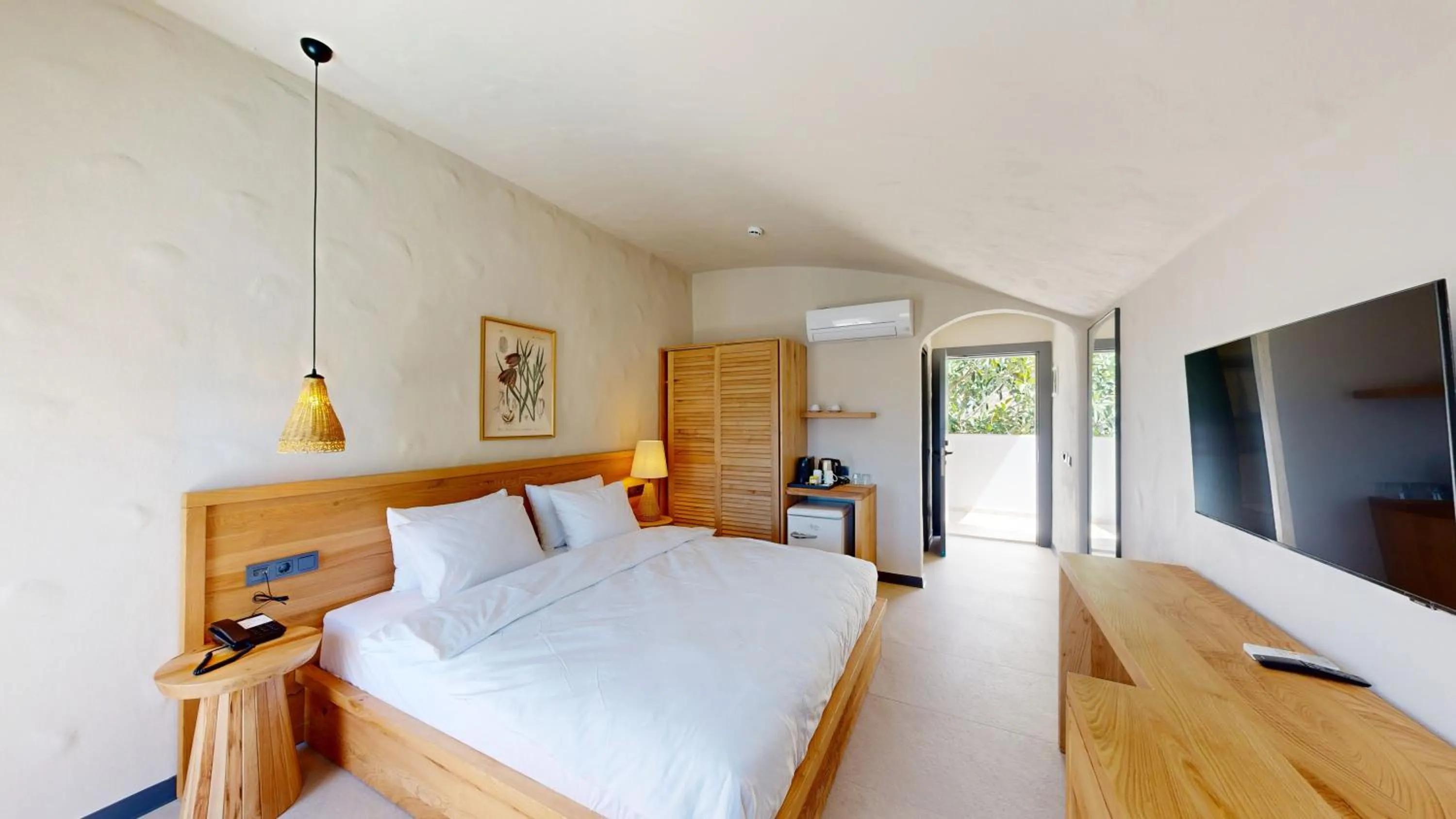 Bedroom, Bed in Unsal Hotel