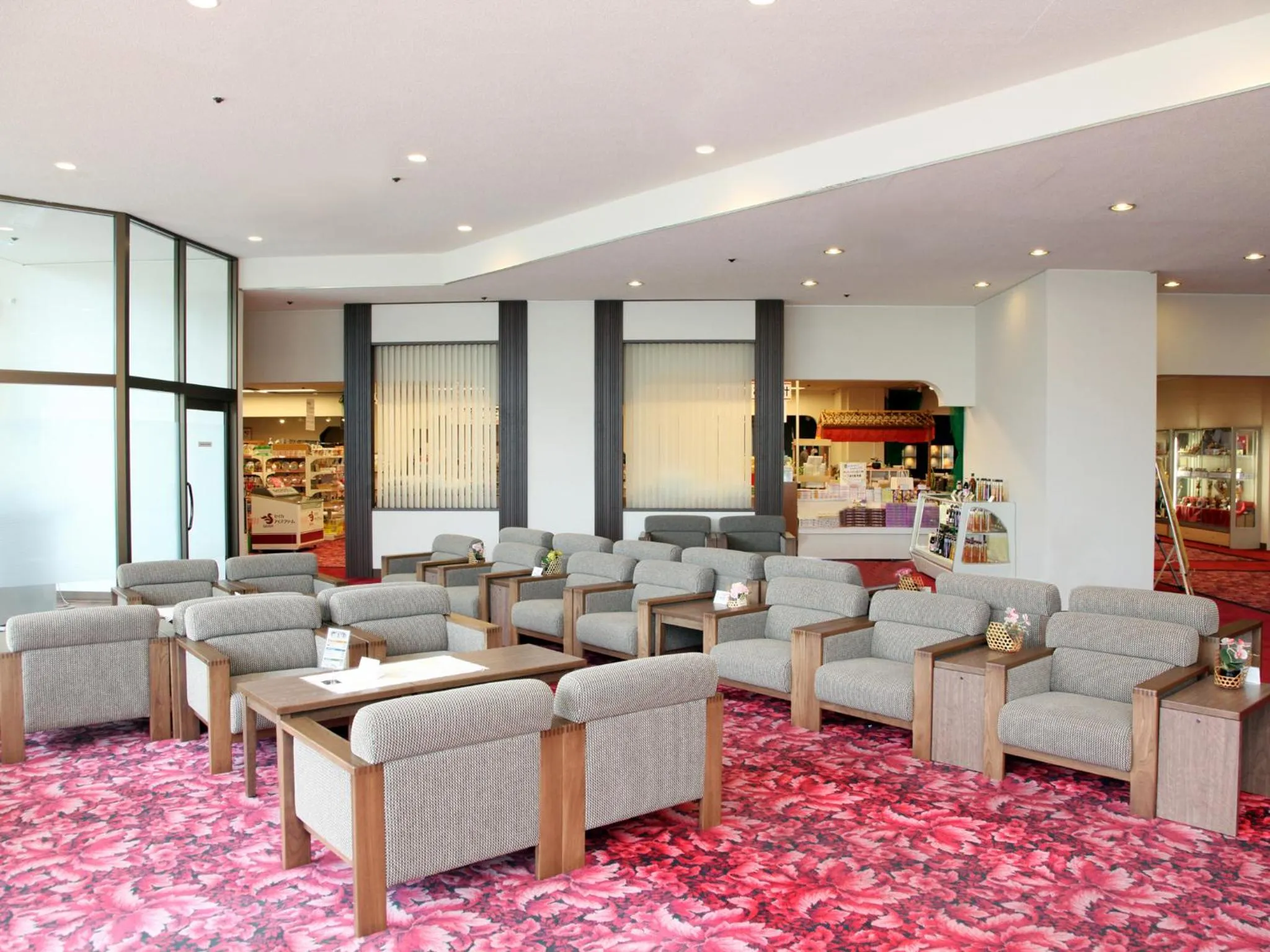 Communal lounge/ TV room in Hotel Kirishima Castle