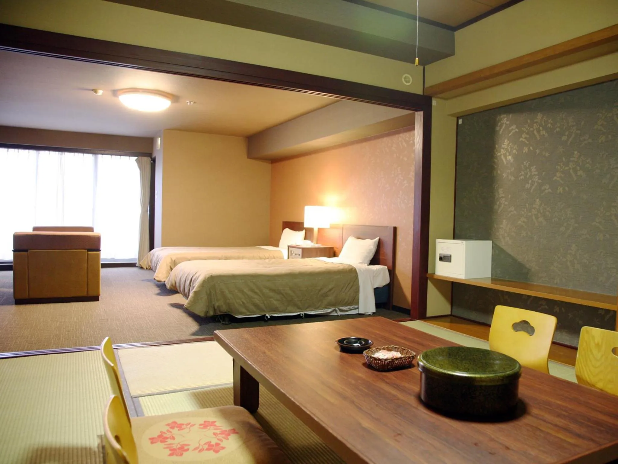 Living room, Bed in Hotel Kirishima Castle