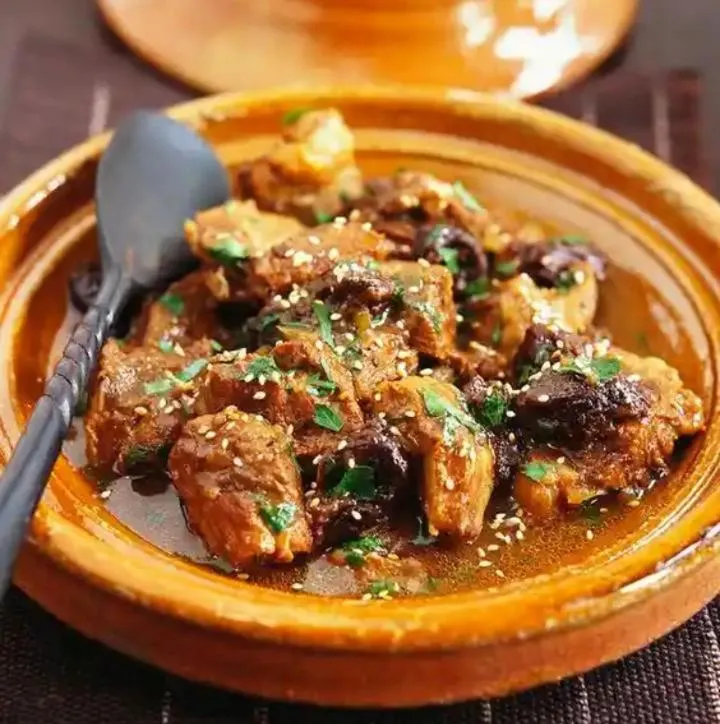 Restaurant/places to eat in kasbah Ait arbi