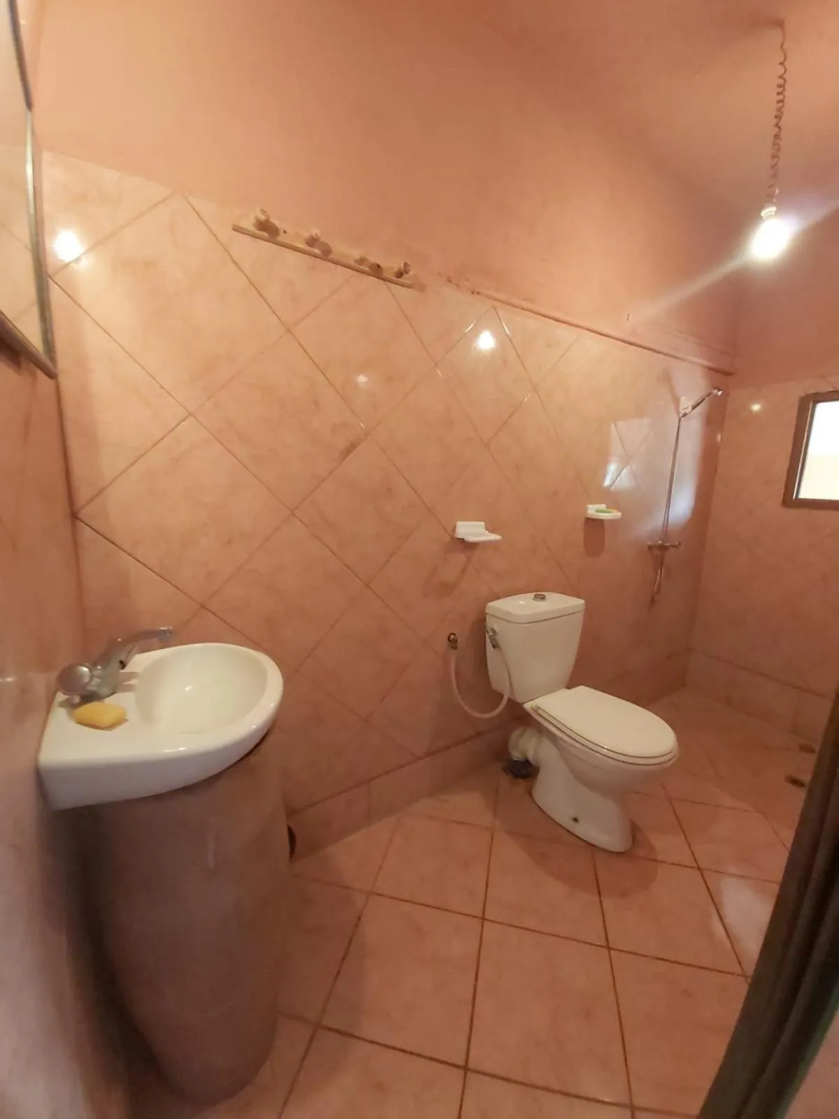 Shower in kasbah Ait arbi