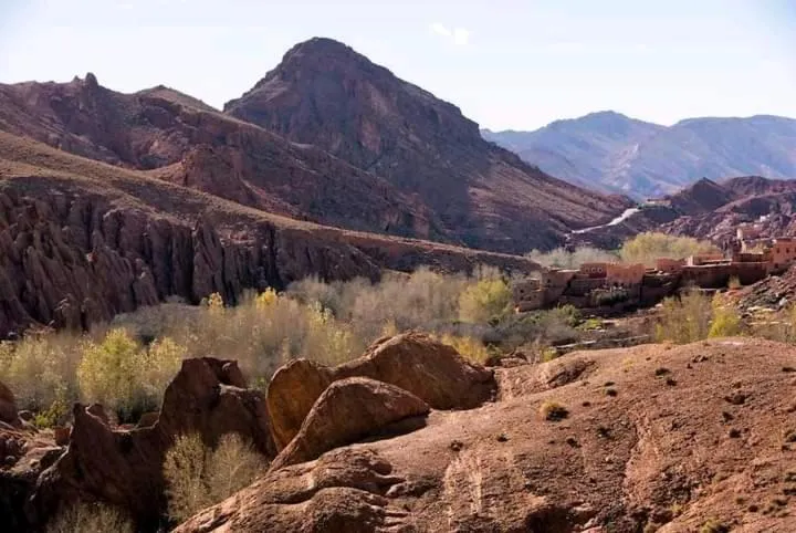 Hiking in kasbah Ait arbi