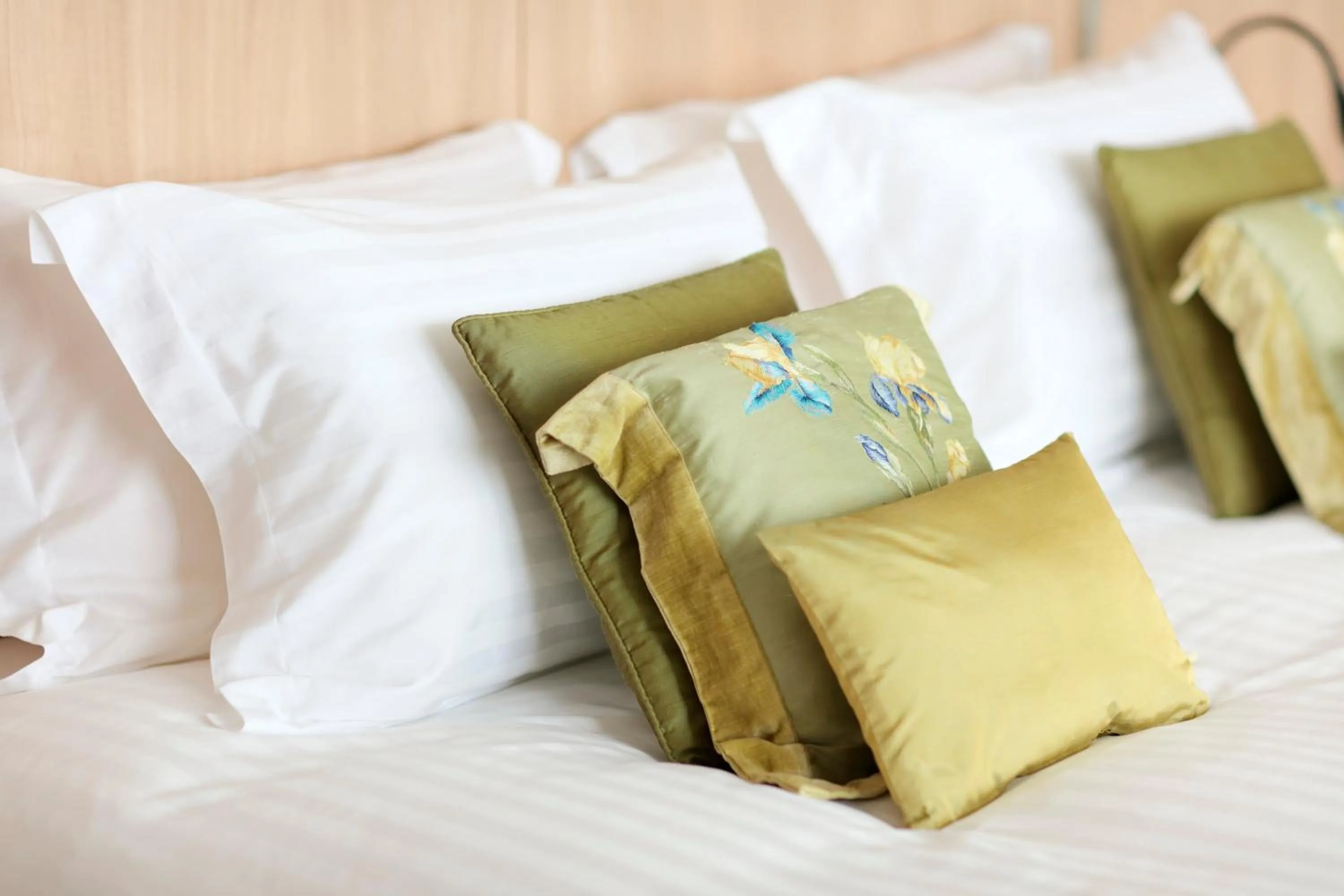 Photo of the whole room, Bed in Hotel Nikko Kanazawa