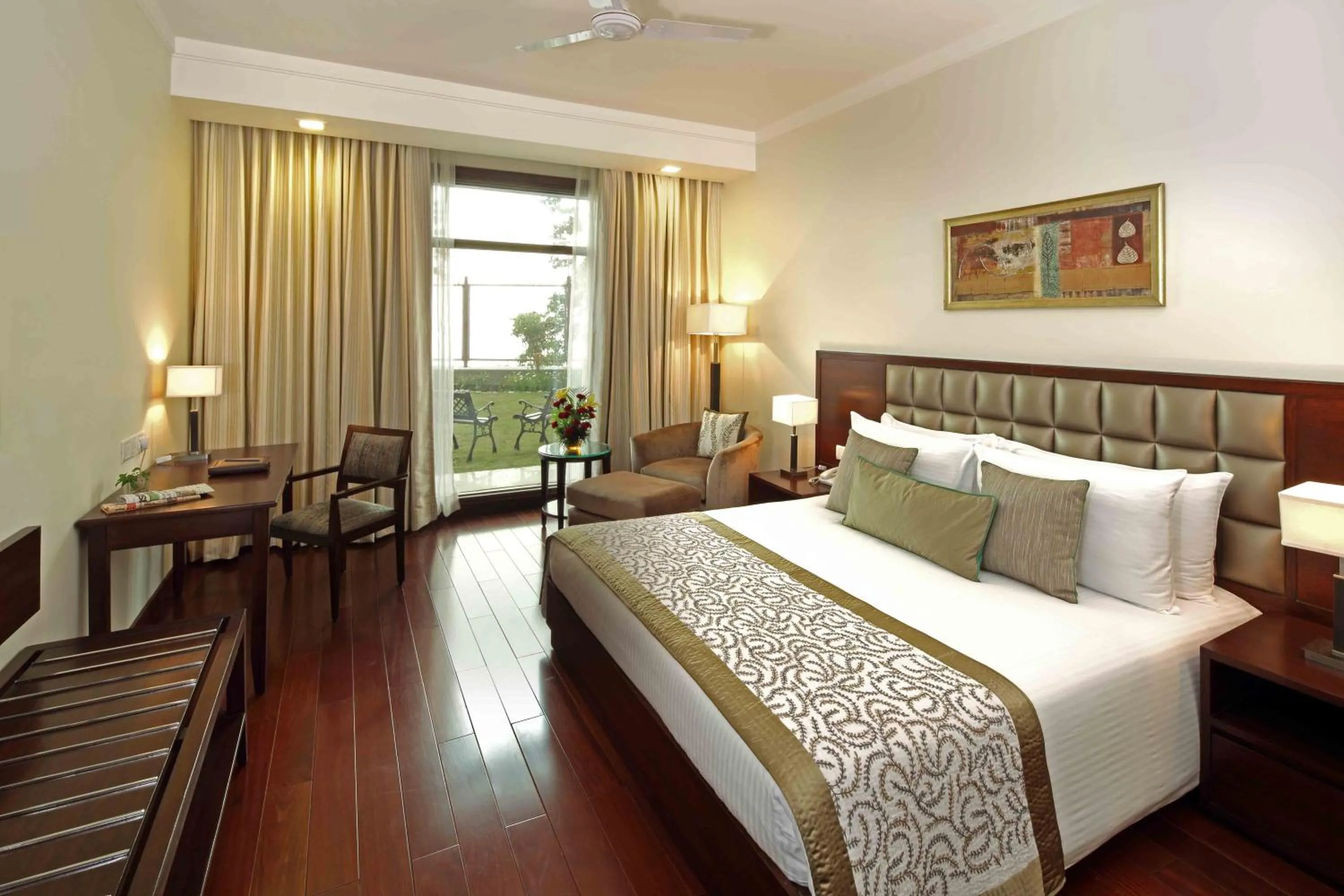 Day, Bed in Jaypee Residency Manor