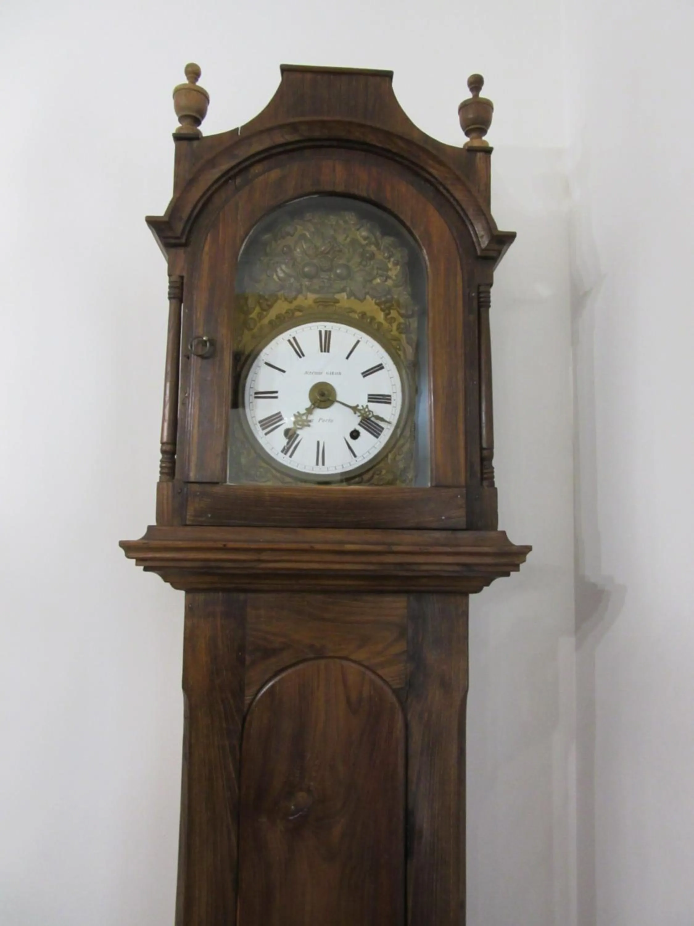 Decorative detail in Family Macedo