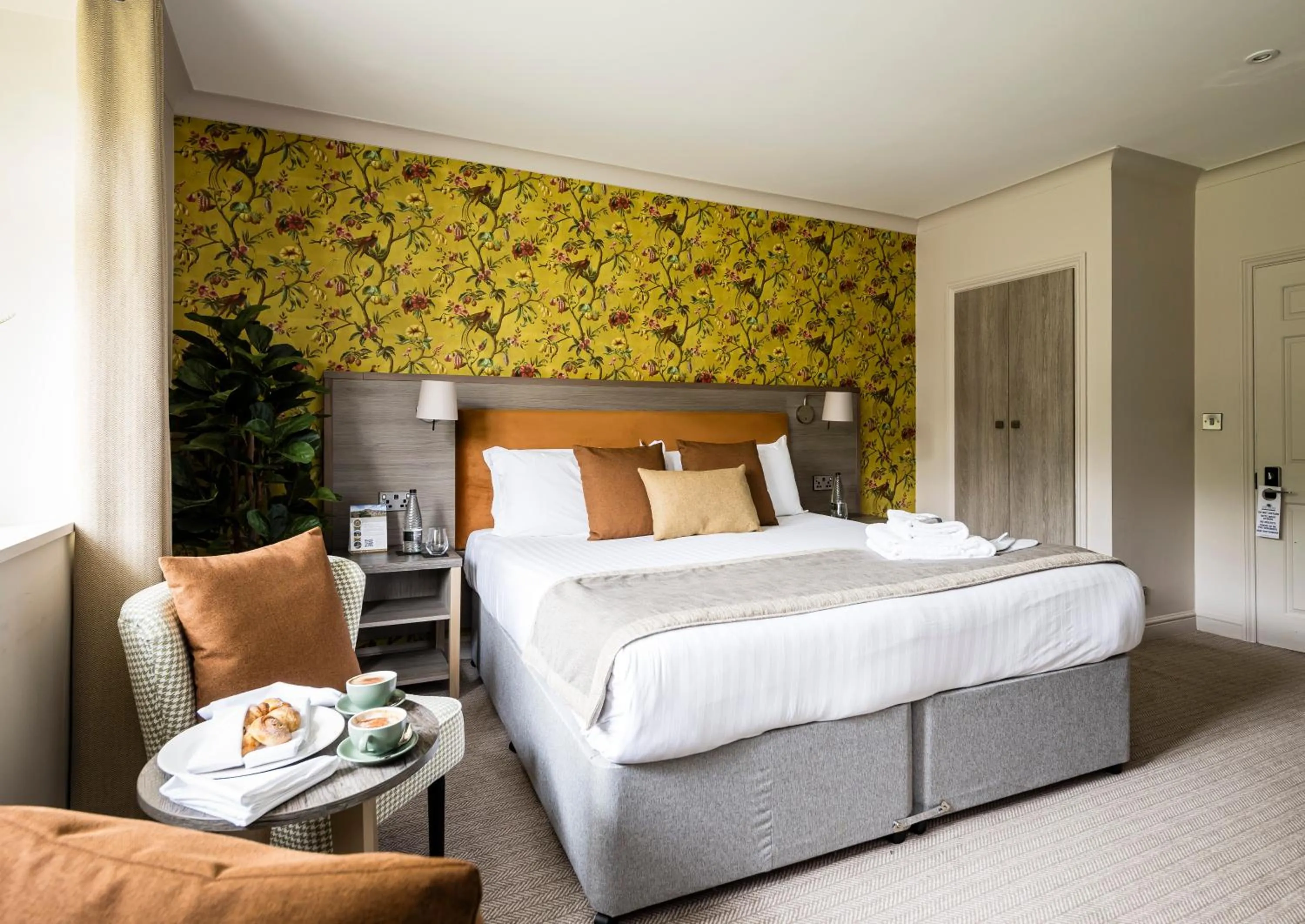 Bedroom, Bed in The Holt Hotel