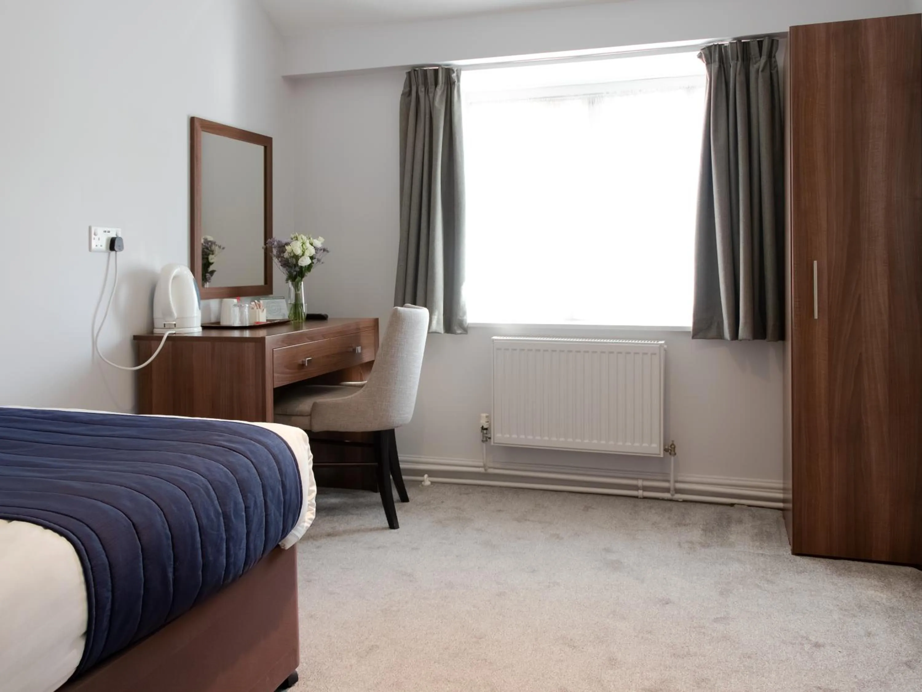 Bedroom, Bed in The Holt Hotel