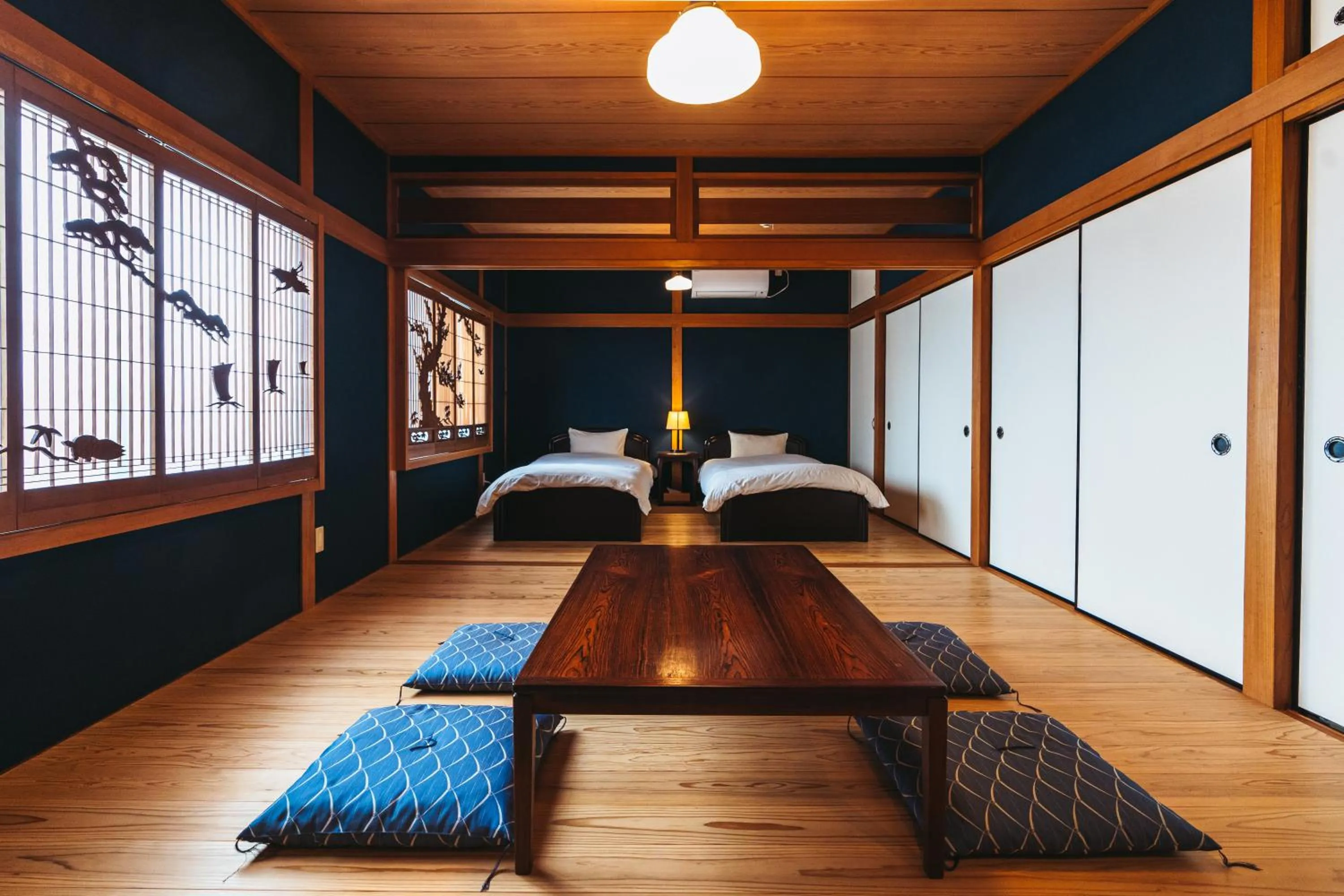 Bedroom, Bed in Suikomareso