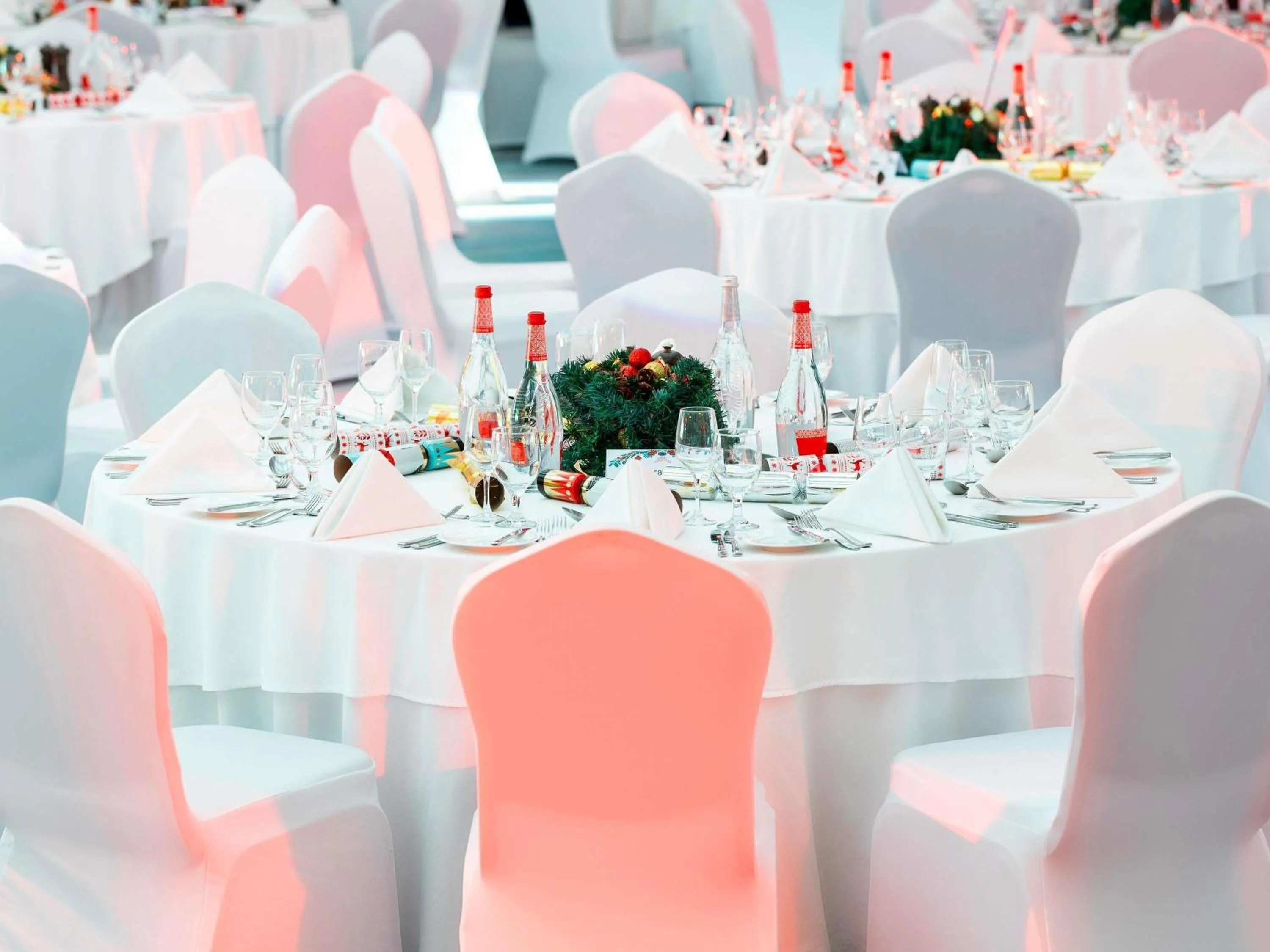 Meeting/conference room in Queen Elizabeth 2 Hotel