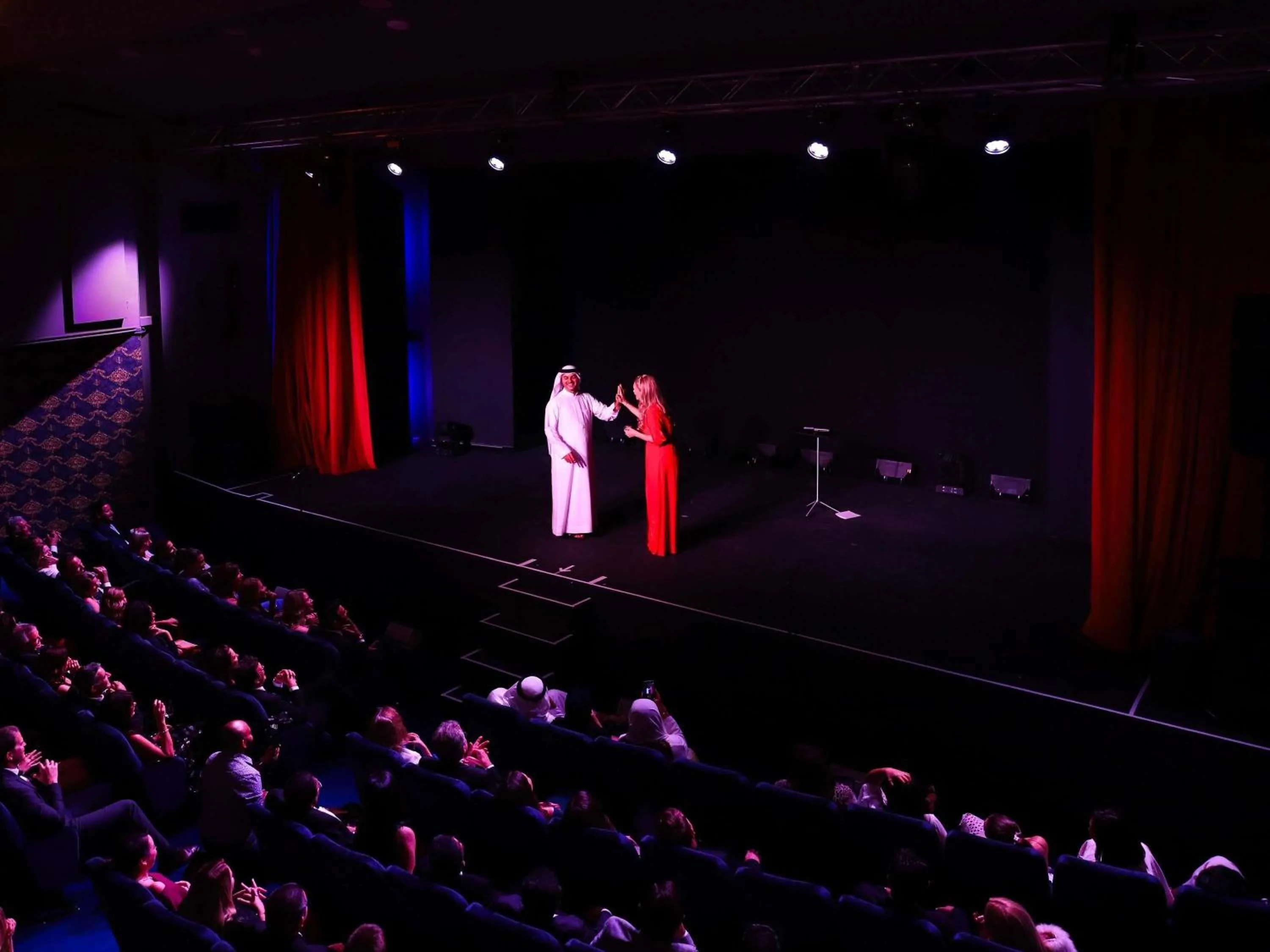 Meeting/conference room in Queen Elizabeth 2 Hotel