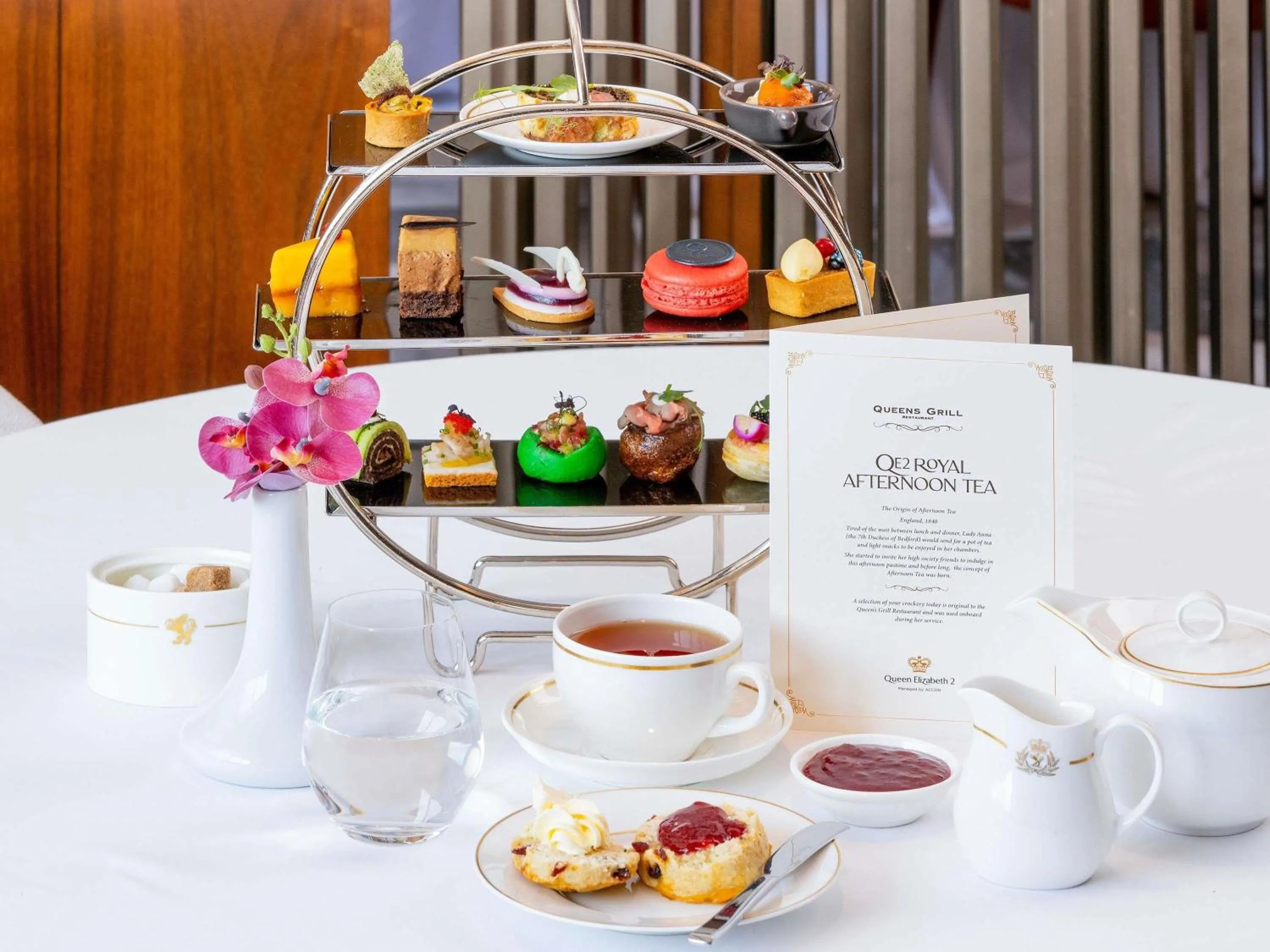 Restaurant/places to eat in Queen Elizabeth 2 Hotel