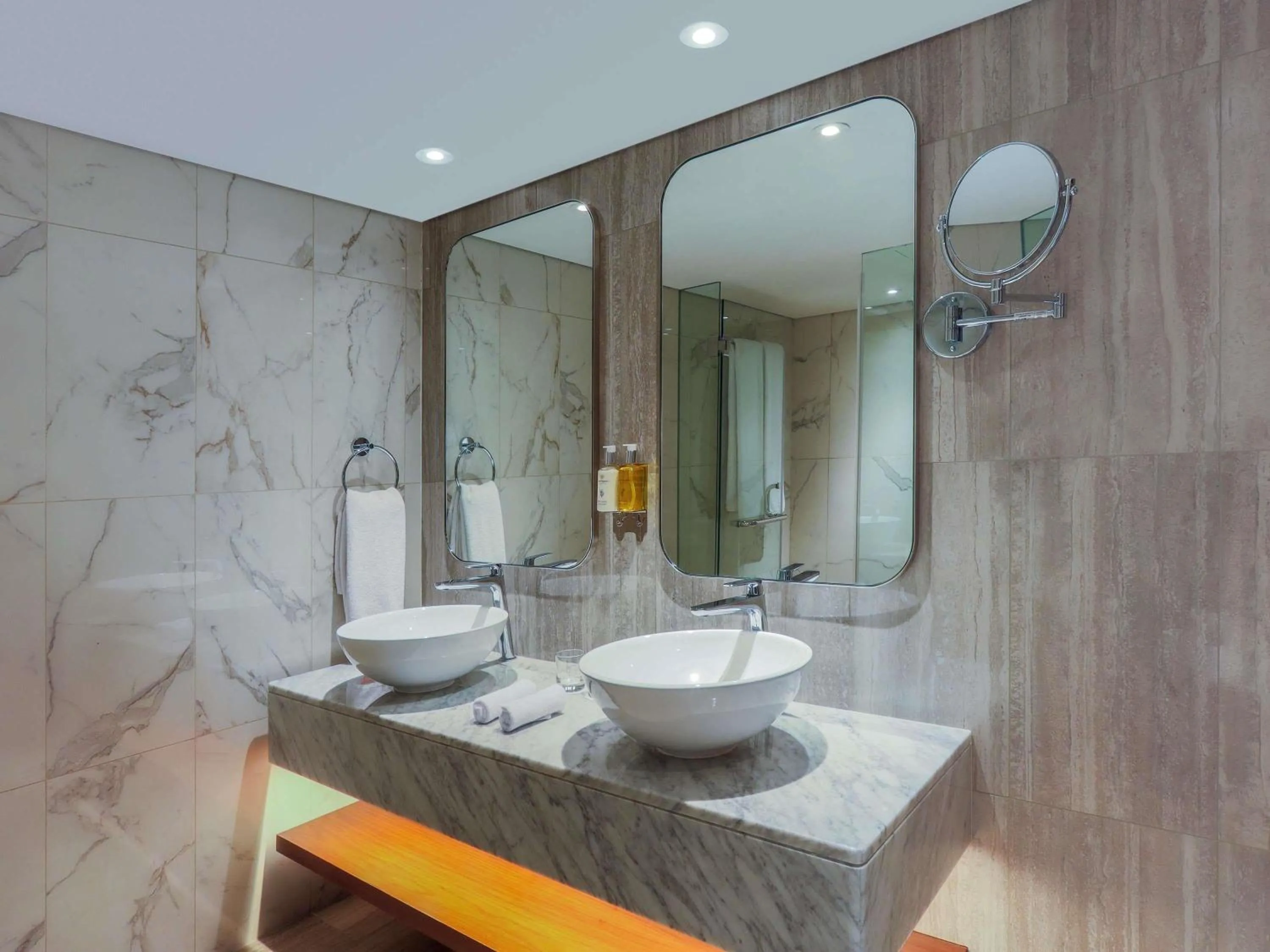 Bedroom in Queen Elizabeth 2 Hotel