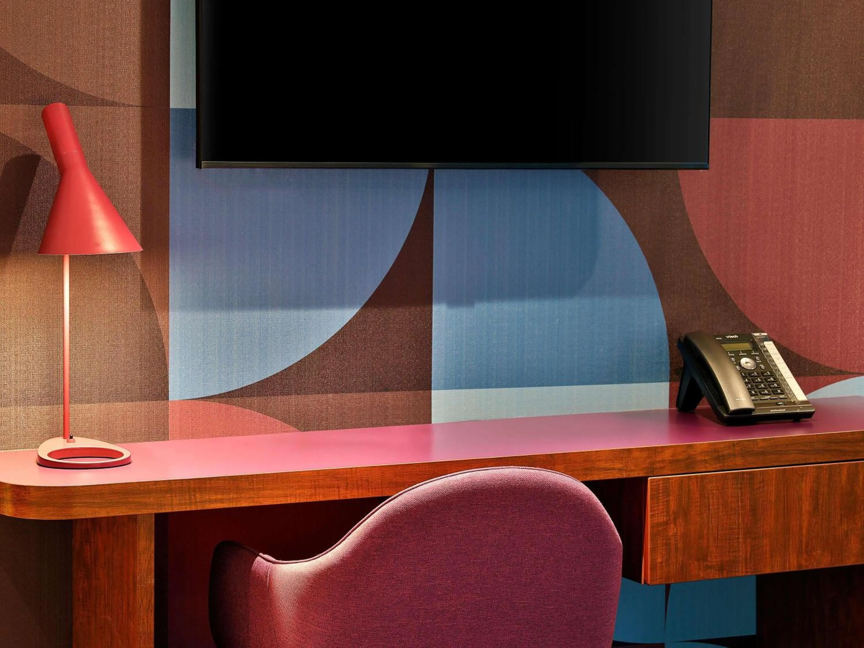 Bedroom in Queen Elizabeth 2 Hotel