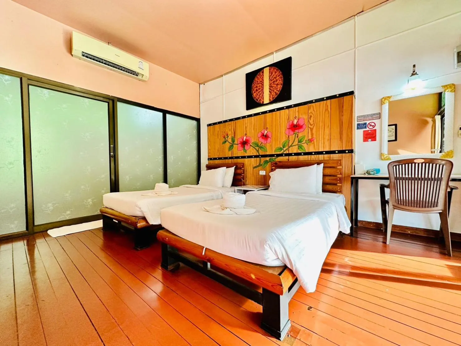 Photo of the whole room, Bed in Yoko River Kwai Resort