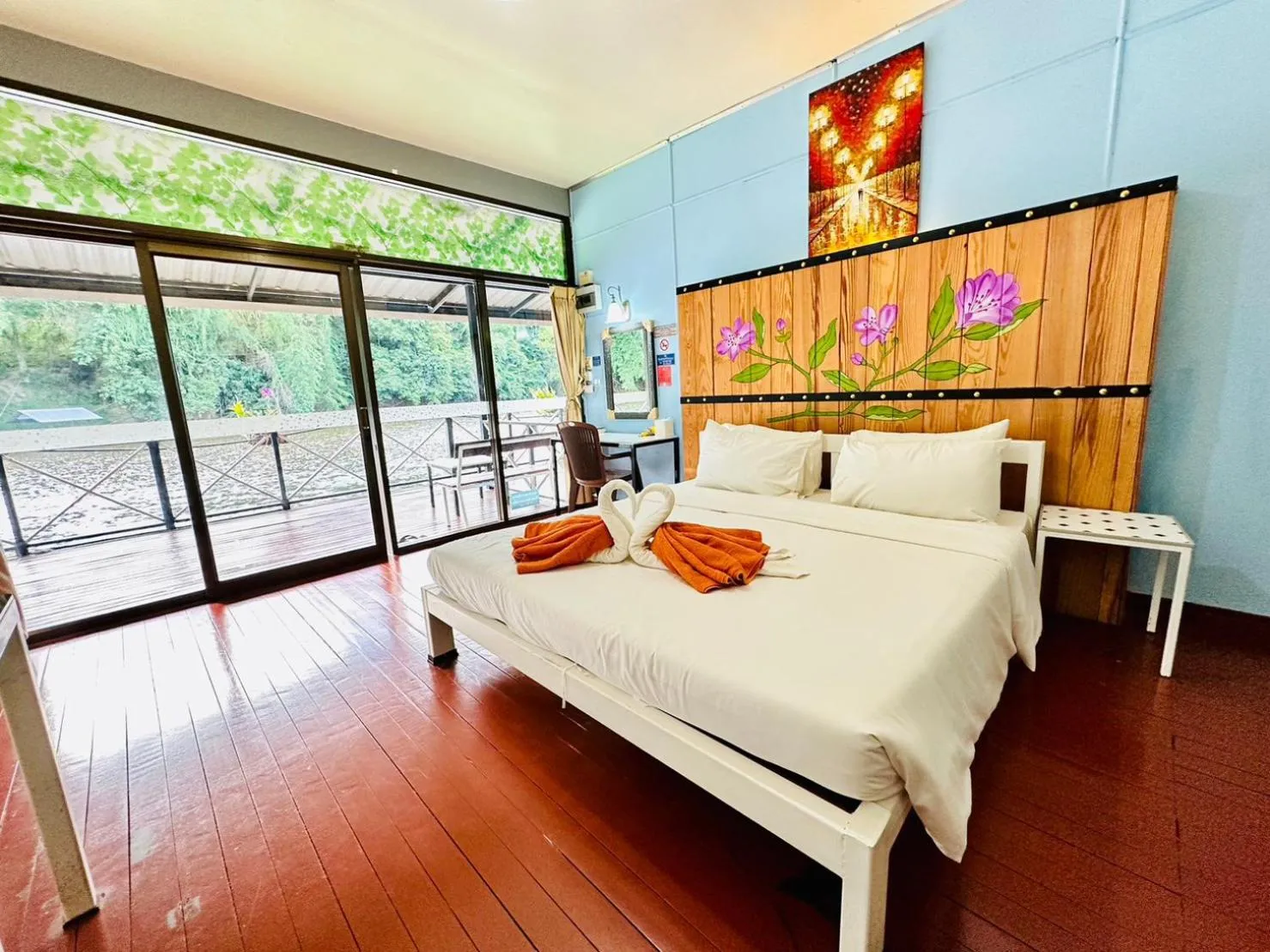 Bedroom, Bed in Yoko River Kwai Resort