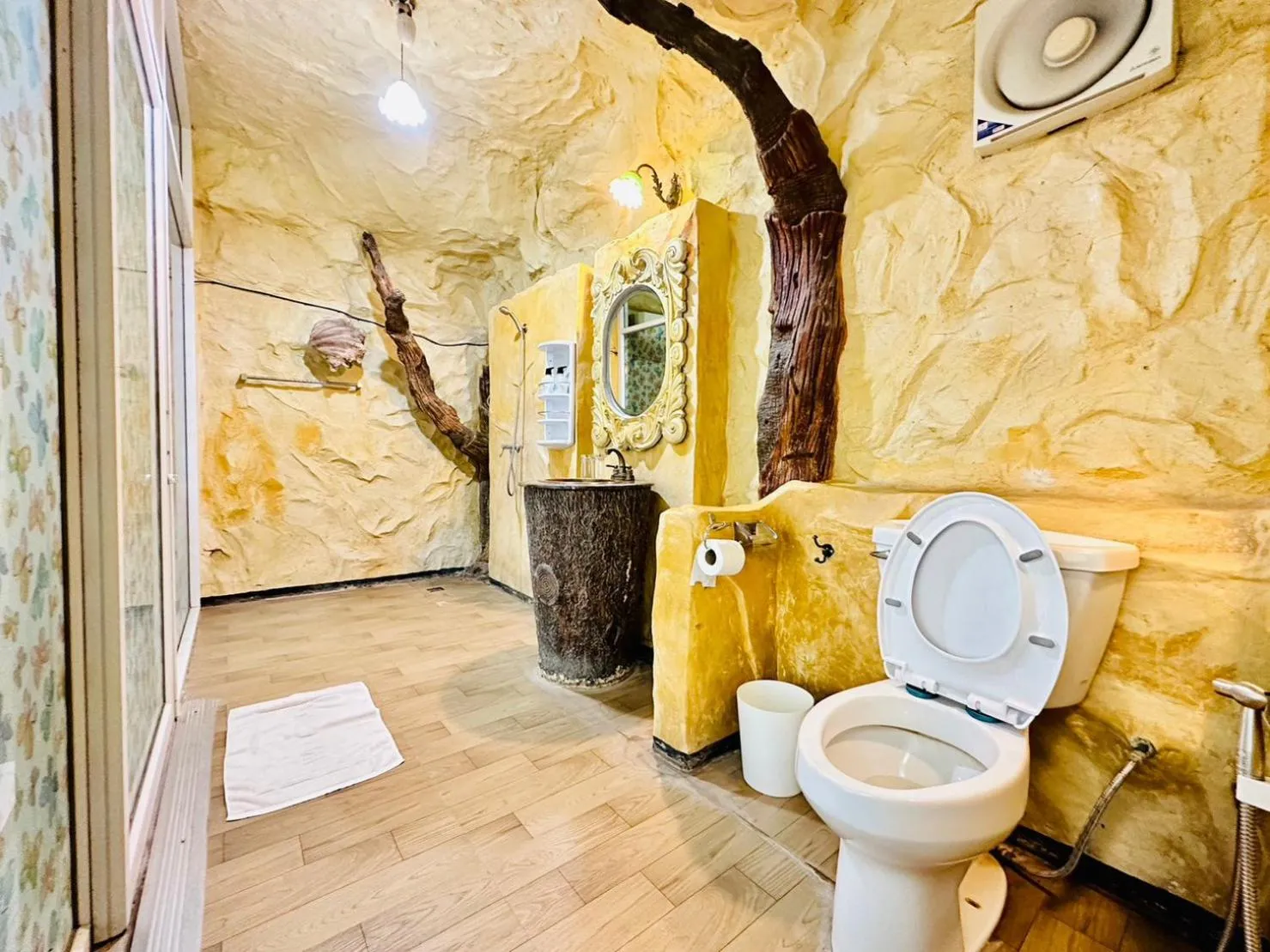 Bathroom in Yoko River Kwai Resort