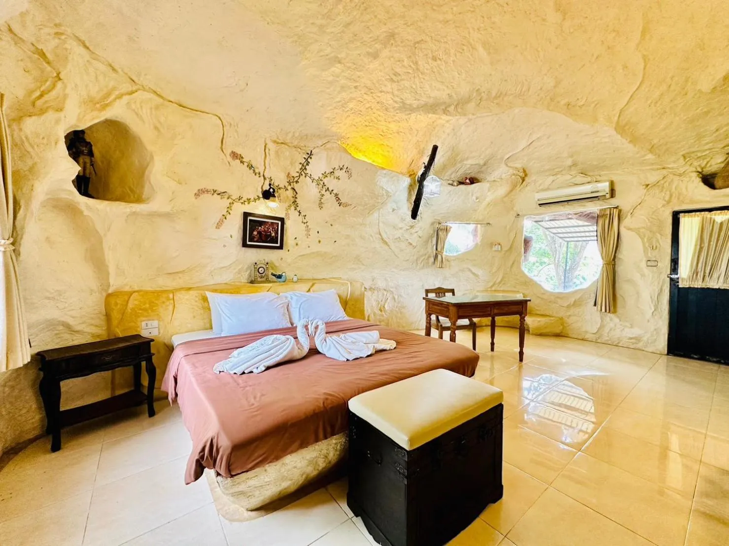 Photo of the whole room, Bed in Yoko River Kwai Resort