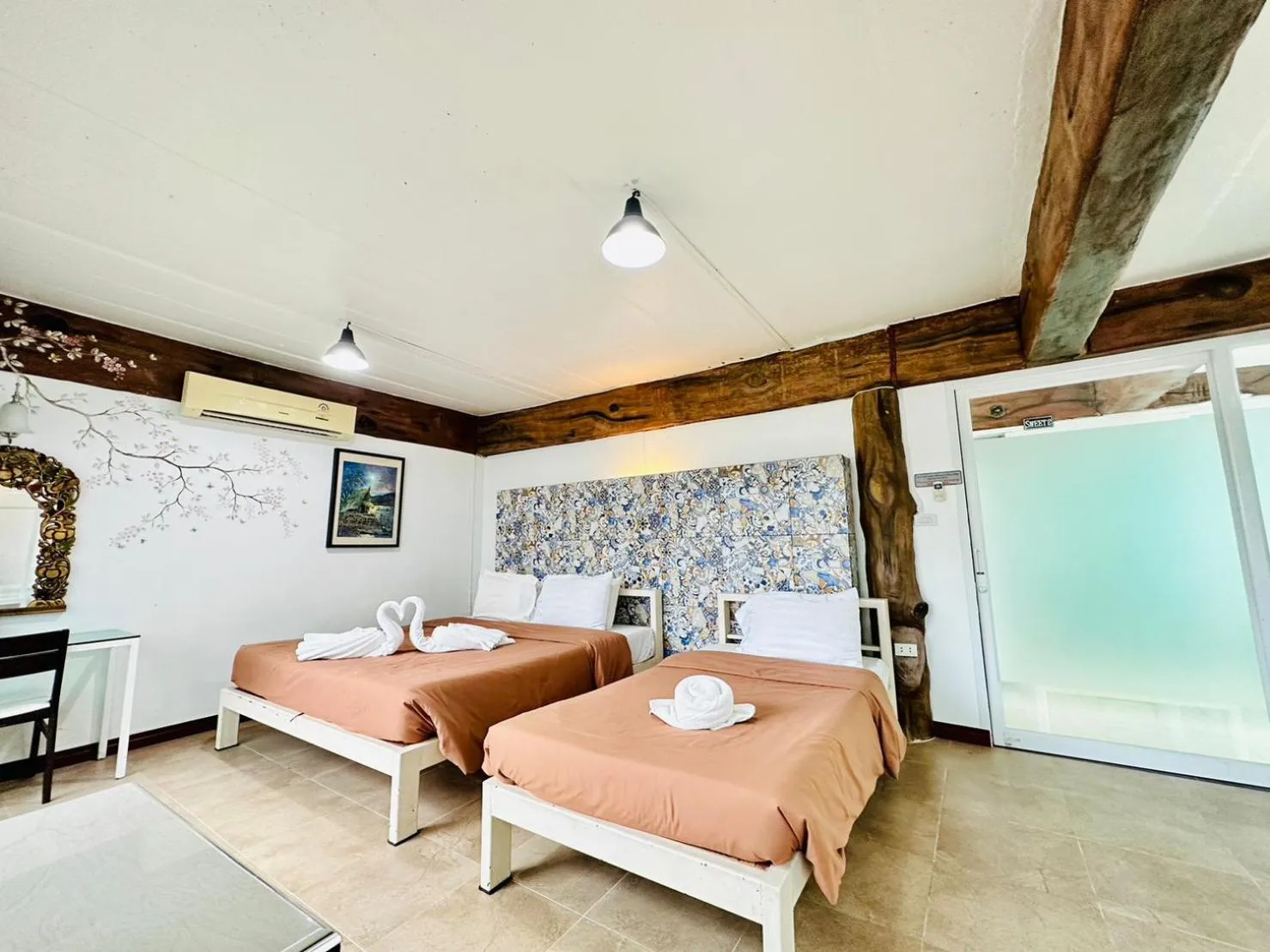 Bedroom, Bed in Yoko River Kwai Resort