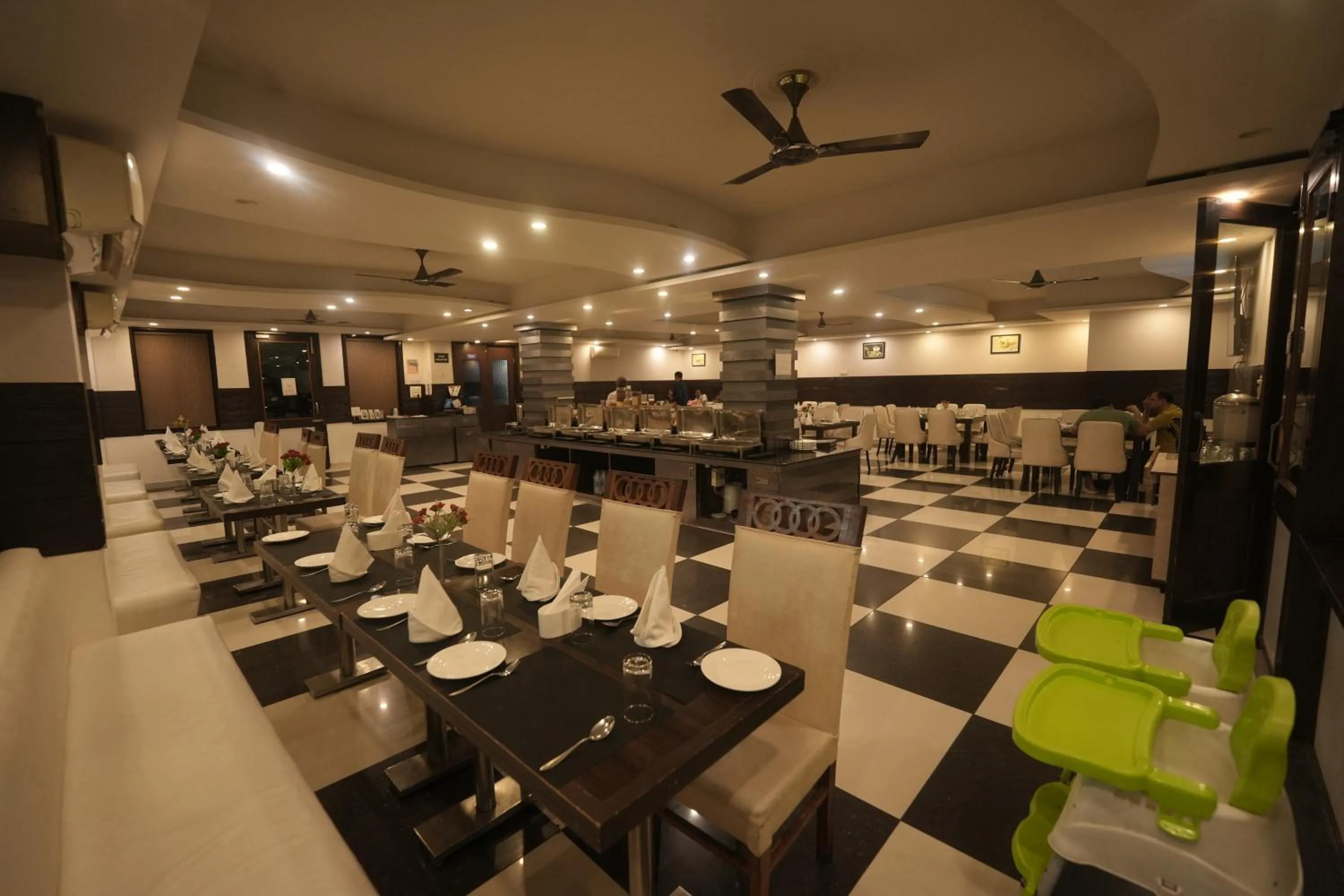 Restaurant/places to eat in D'Polo Club & Spa Resort