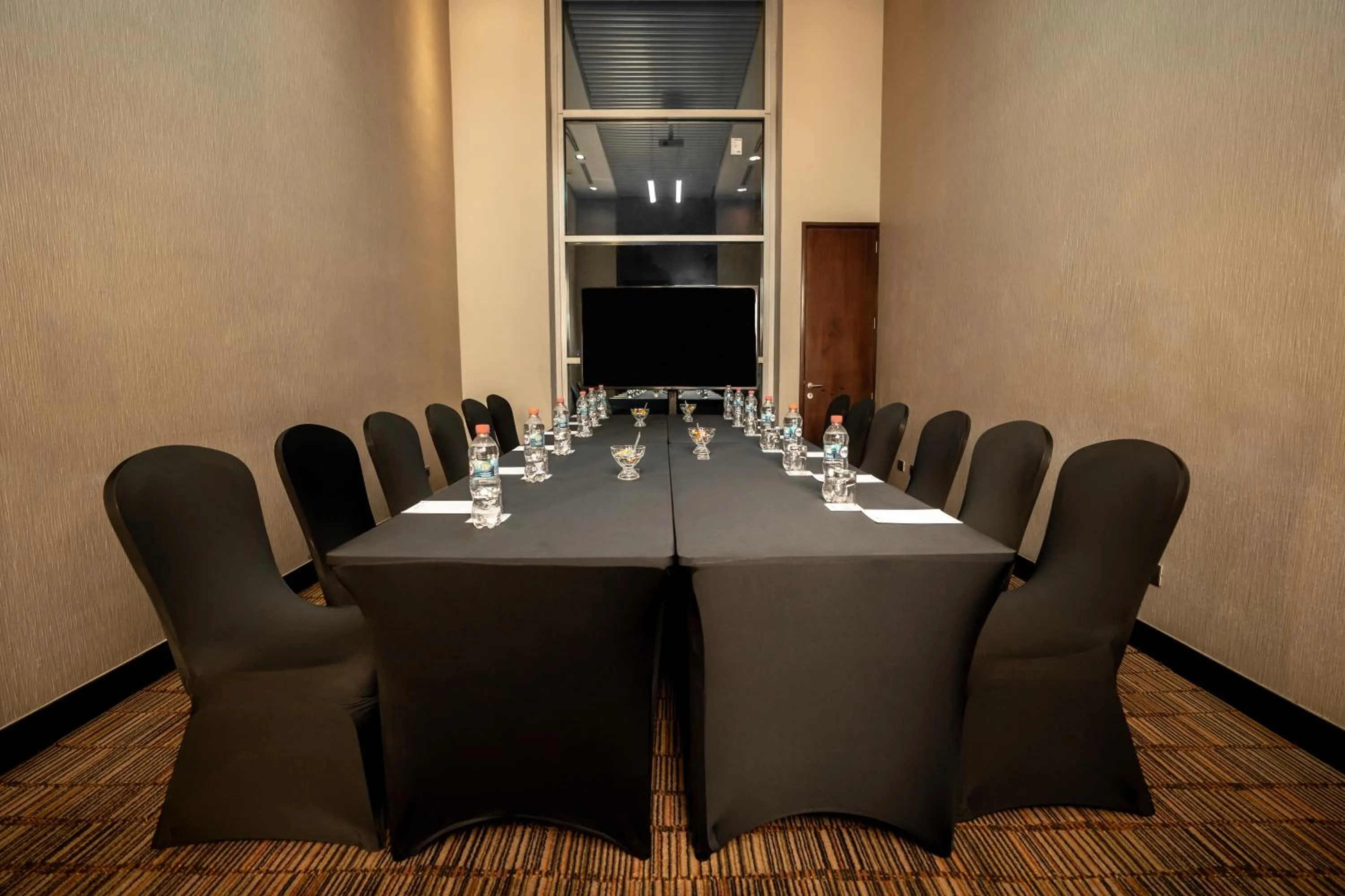 Meeting/conference room in Hilton Garden Inn Santiago Airport
