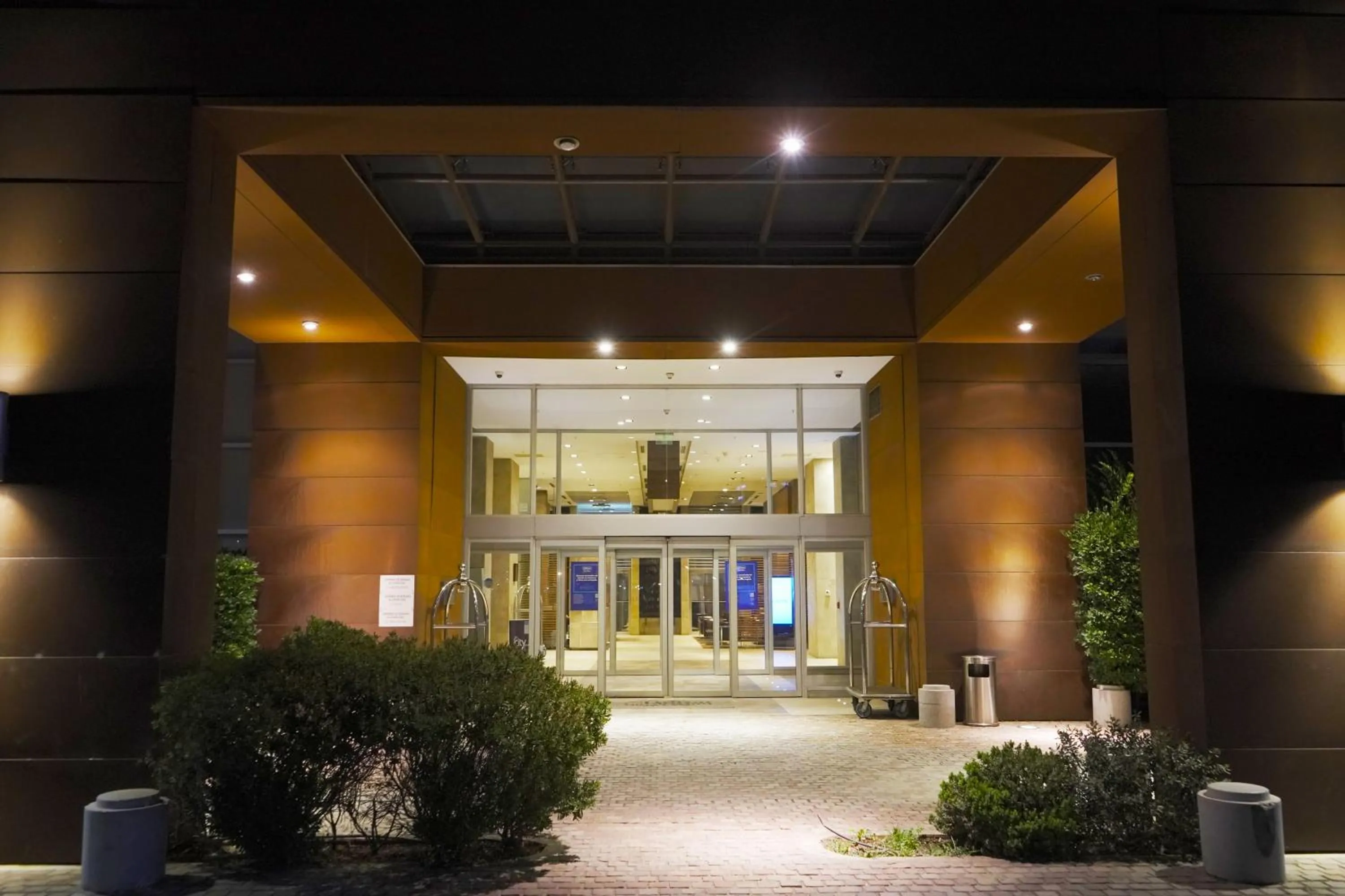 Property building in Hilton Garden Inn Santiago Airport