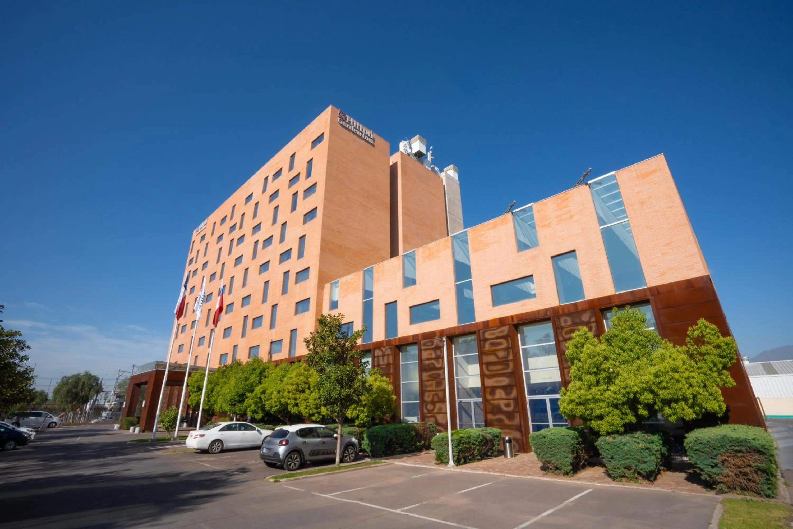 Property building in Hilton Garden Inn Santiago Airport