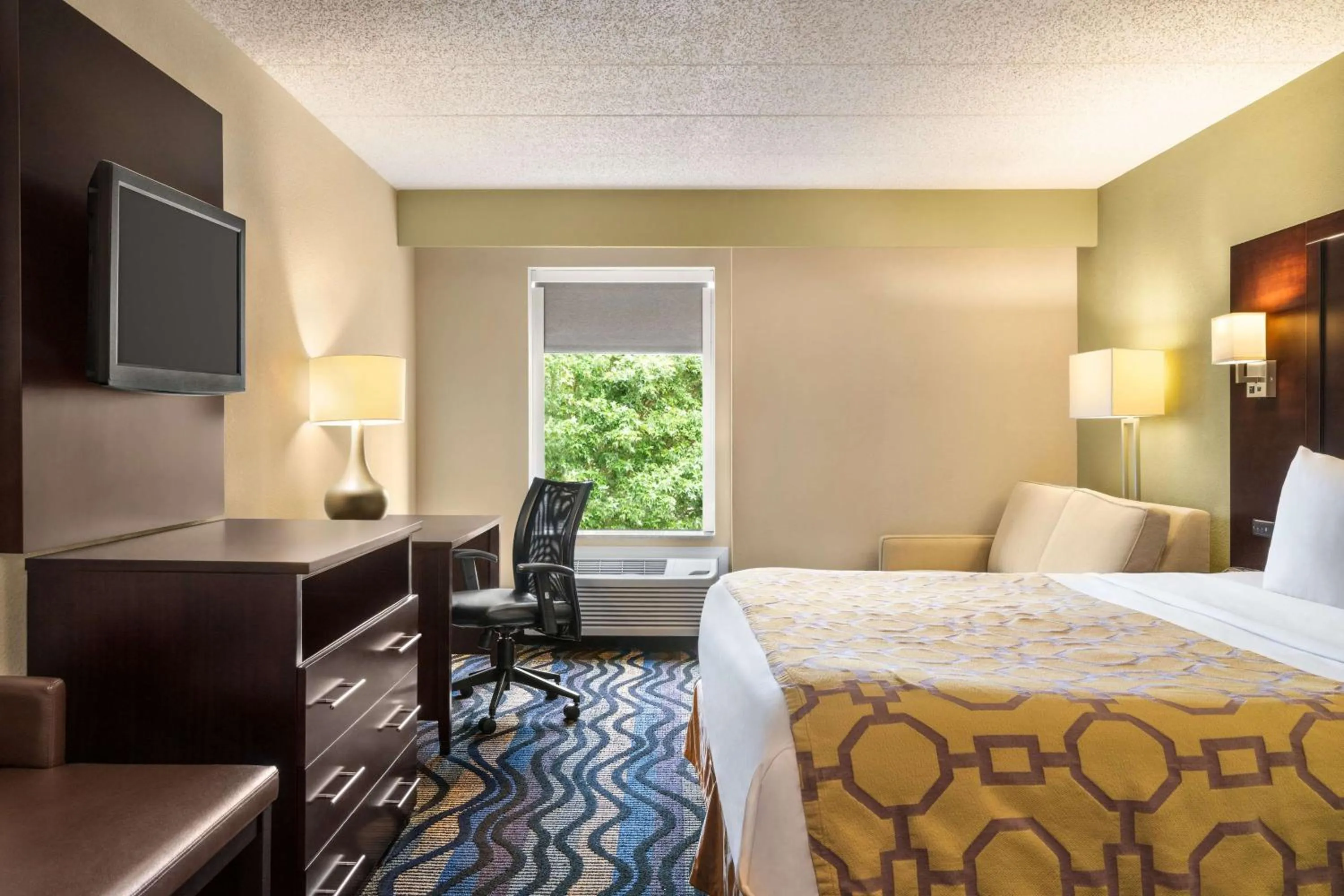 Photo of the whole room, Bed in Baymont by Wyndham Georgetown Lexington North