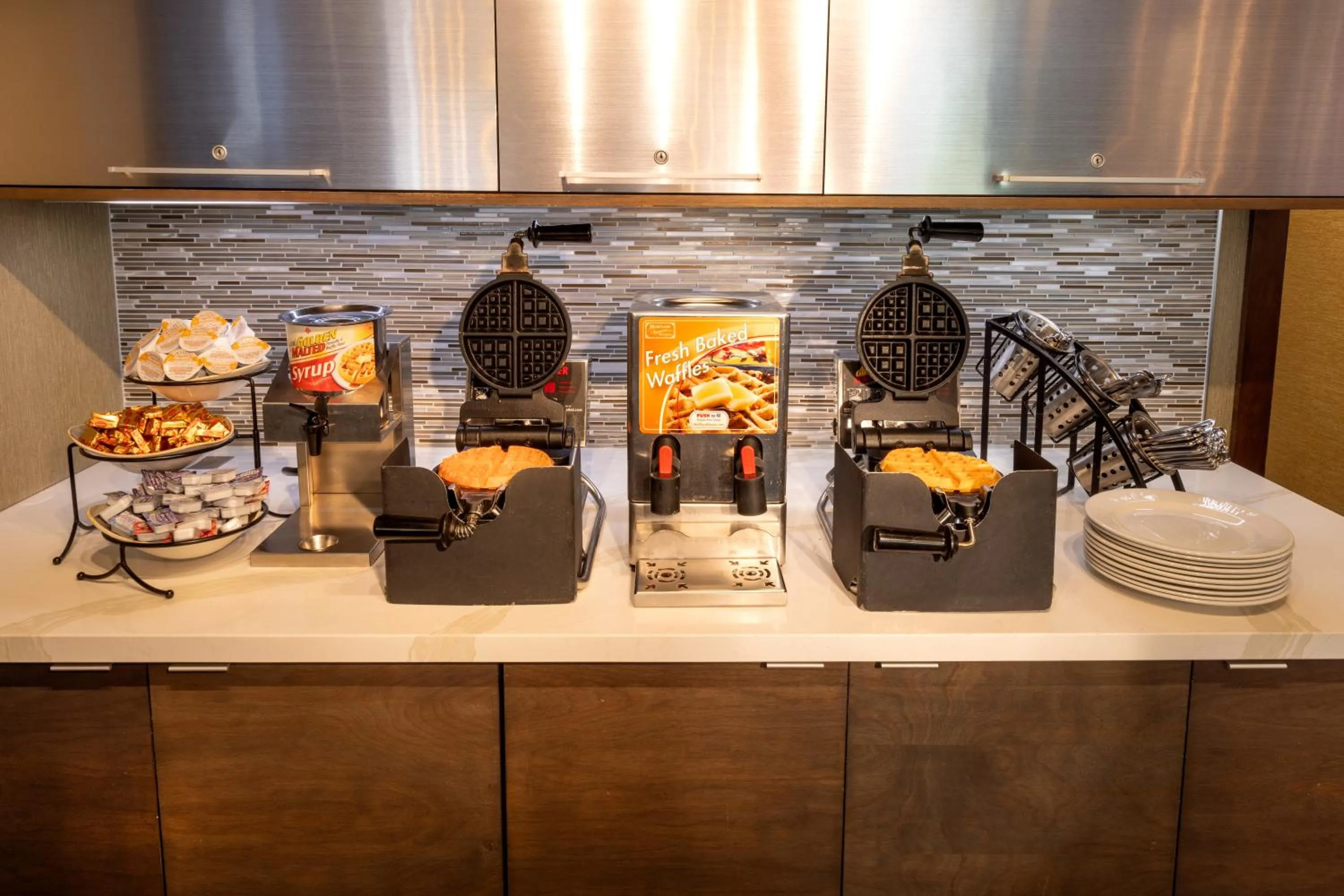 Breakfast in Silver Cloud Hotel - Seattle University of Washington District