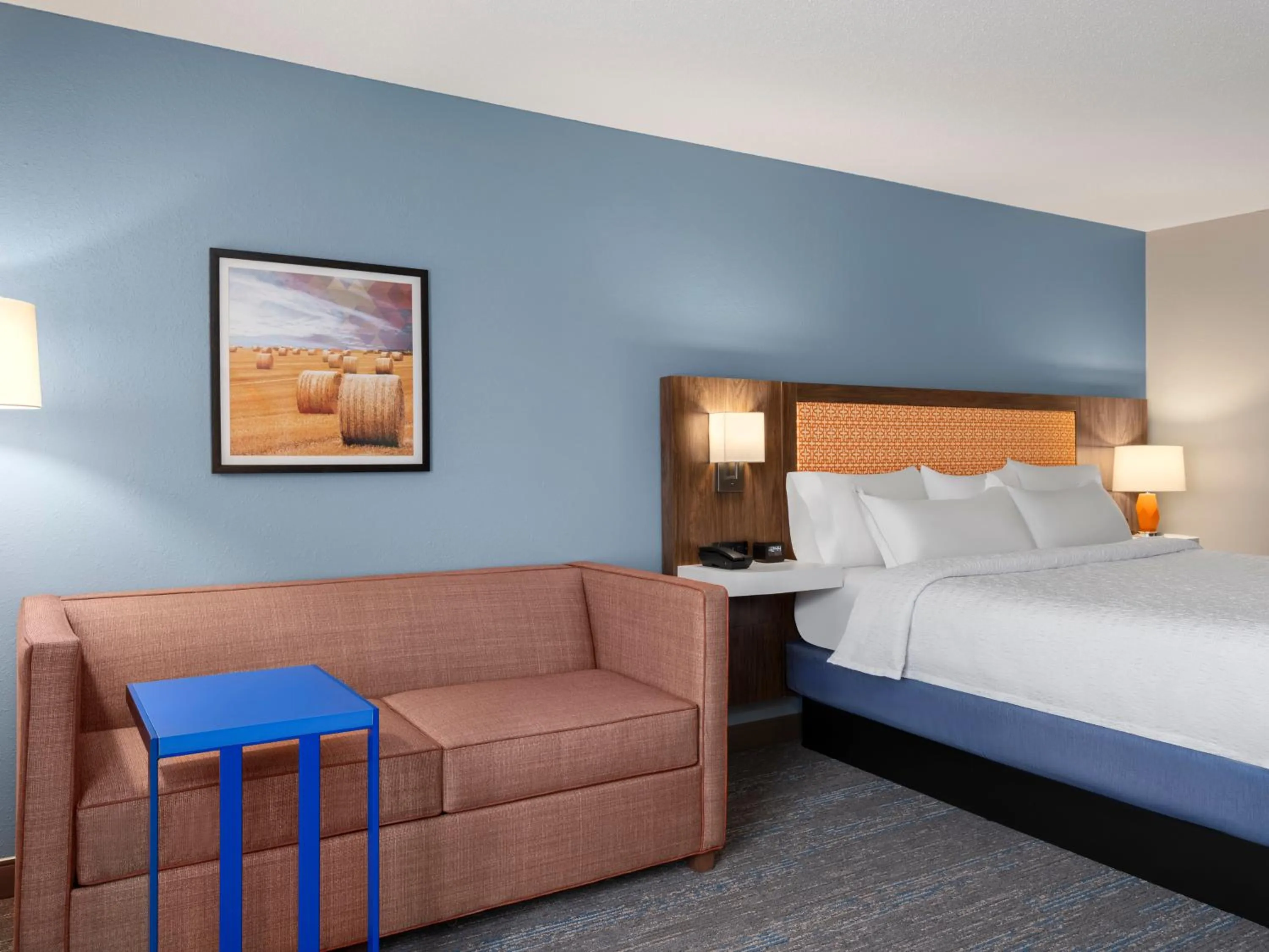 Bedroom, Bed in Hampton Inn Ottawa - Starved Rock Area