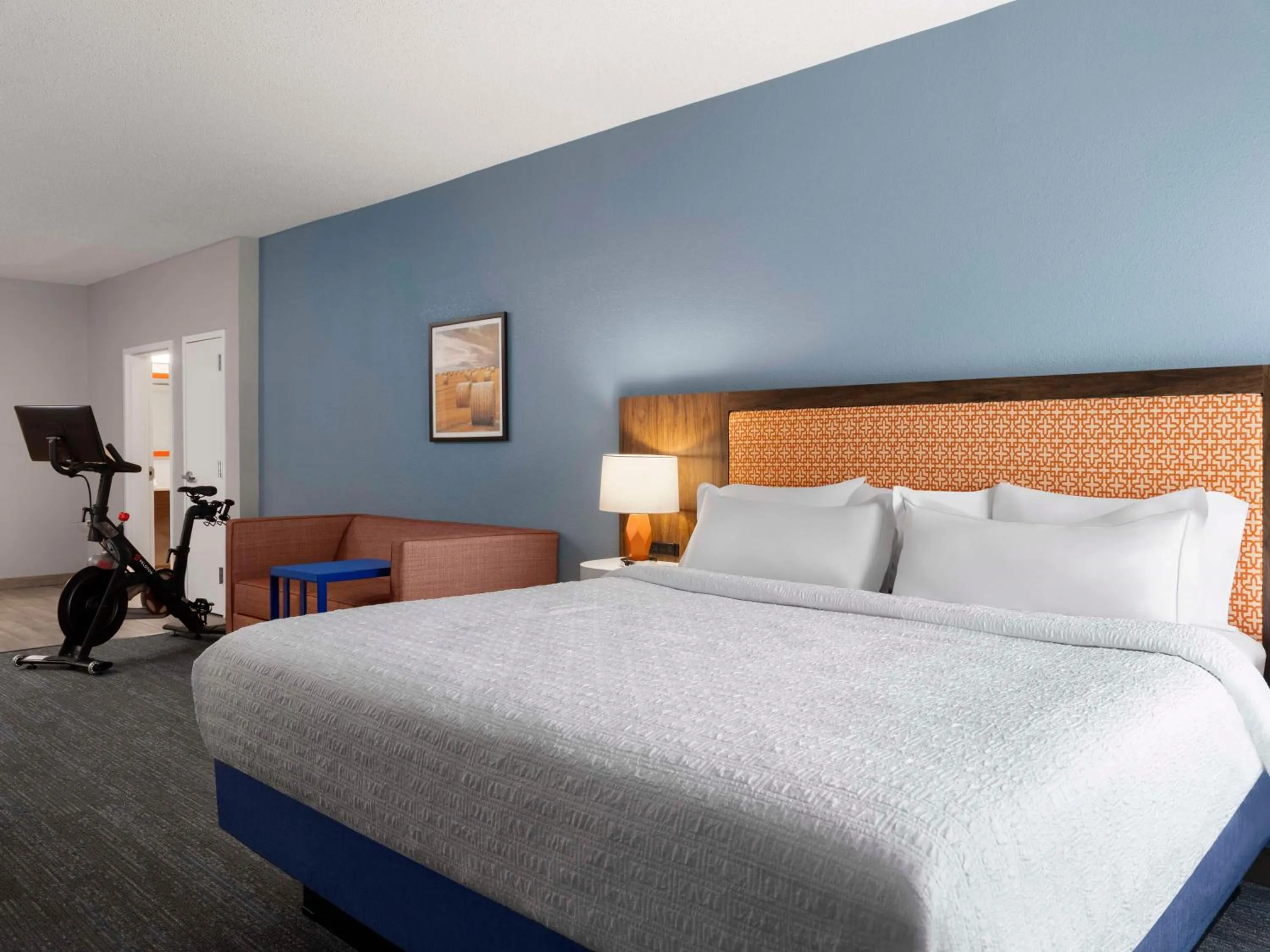 Bedroom, Bed in Hampton Inn Ottawa - Starved Rock Area