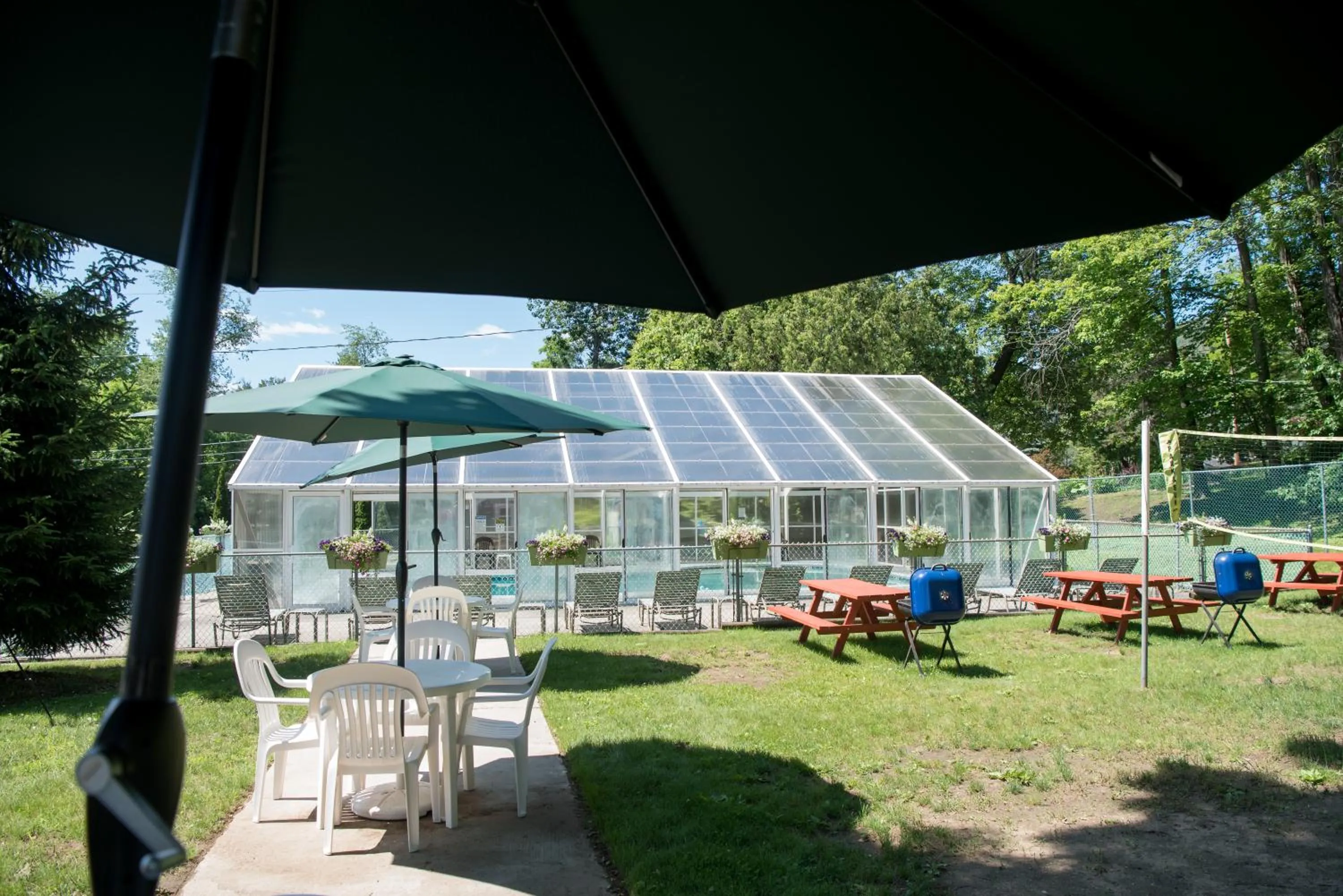 Spring in Adirondack Retreat Inn & Suites