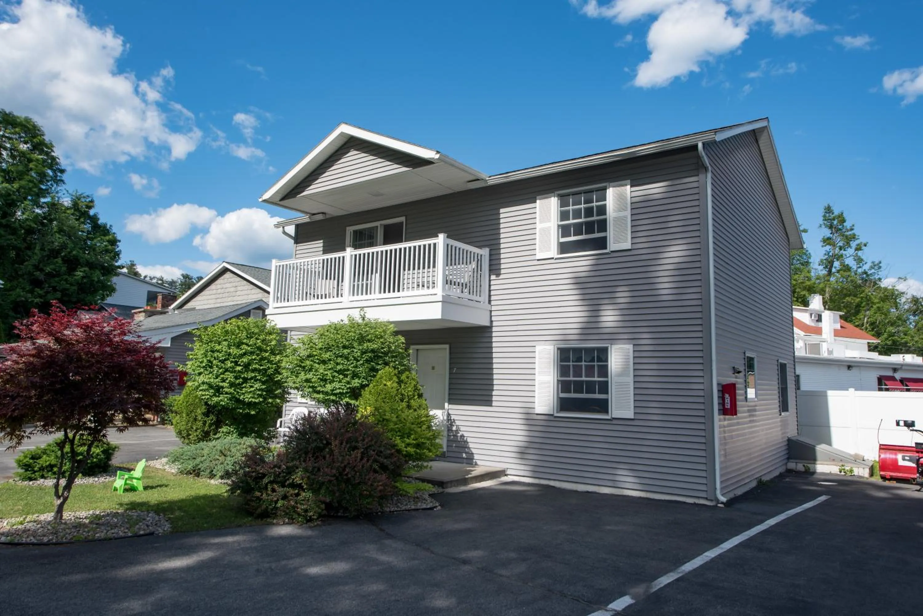 Property building in Adirondack Retreat Inn & Suites