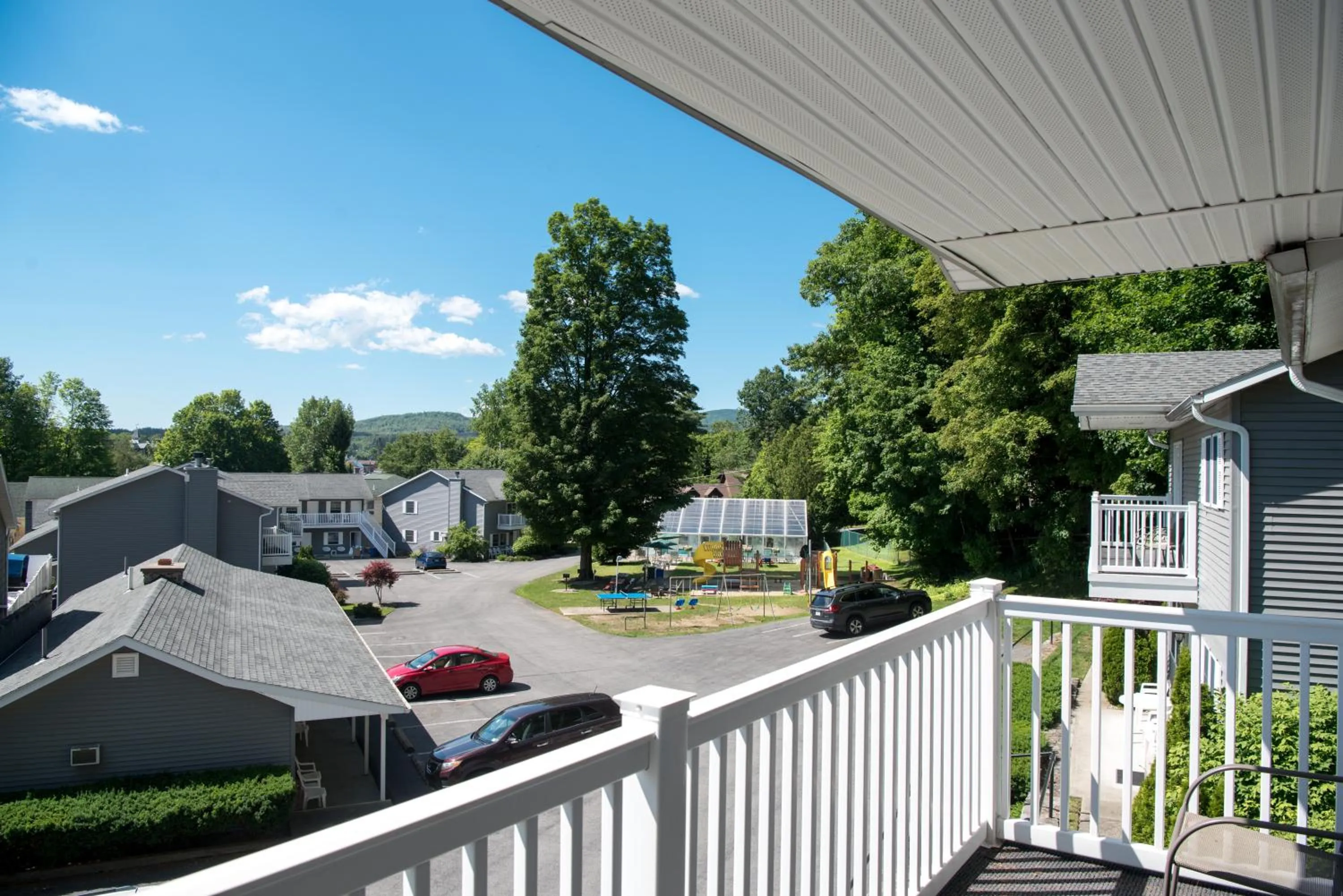 Balcony/Terrace in Adirondack Retreat Inn & Suites