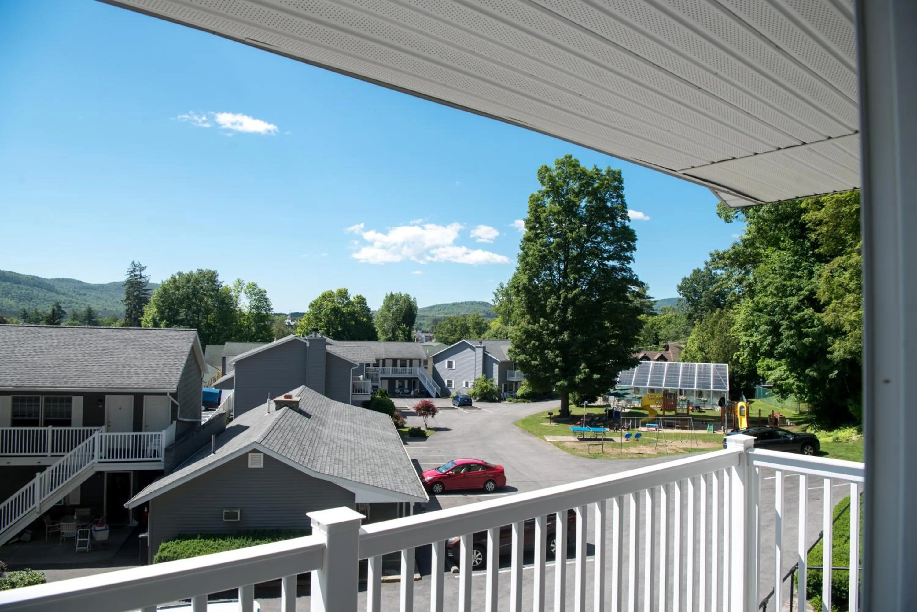 Property building in Adirondack Retreat Inn & Suites
