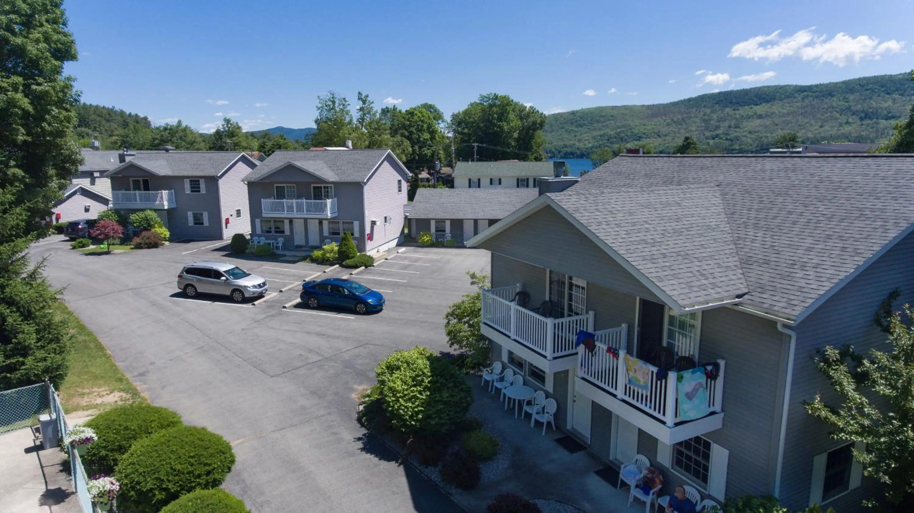 Property building in Adirondack Retreat Inn & Suites