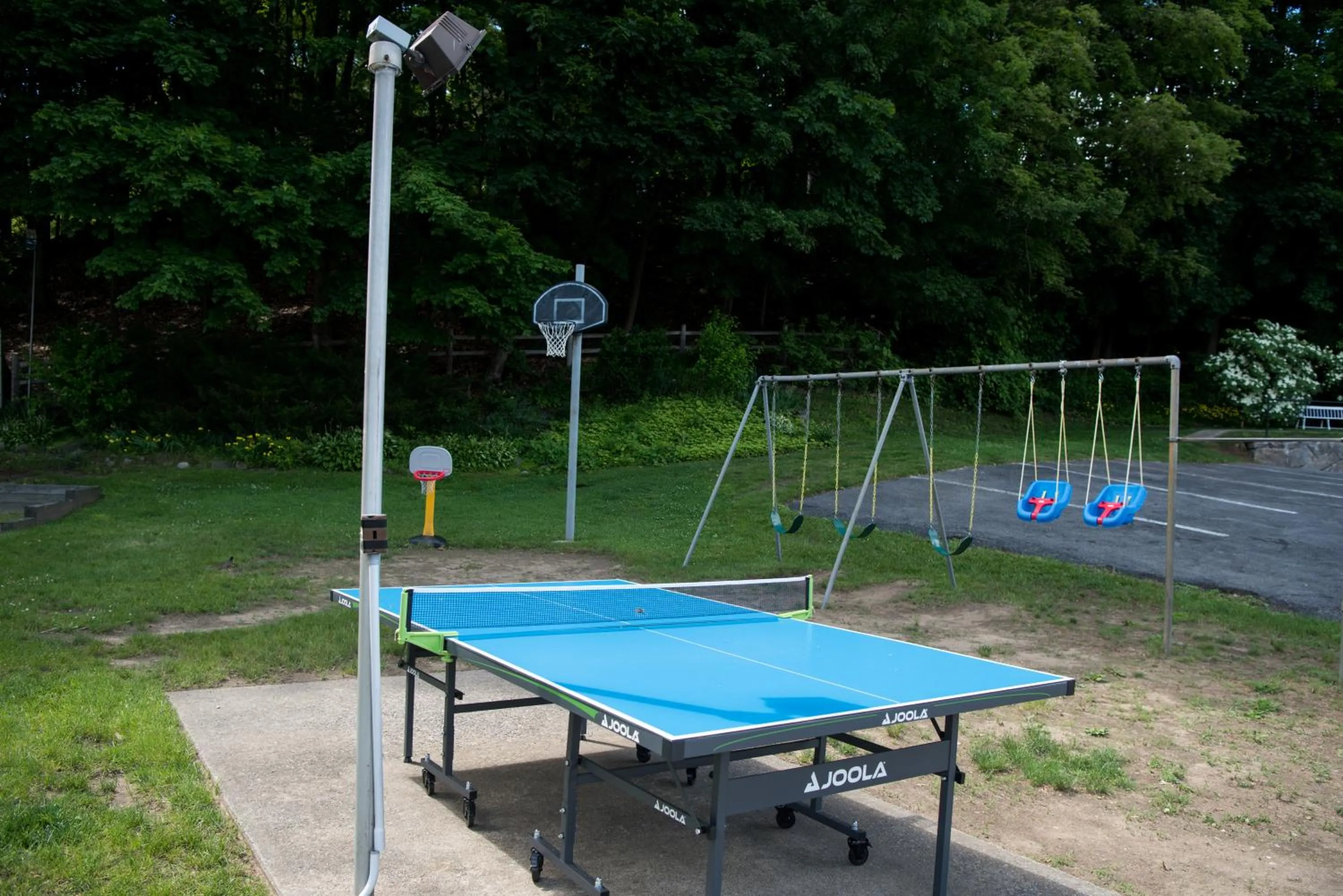 Day in Adirondack Retreat Inn & Suites