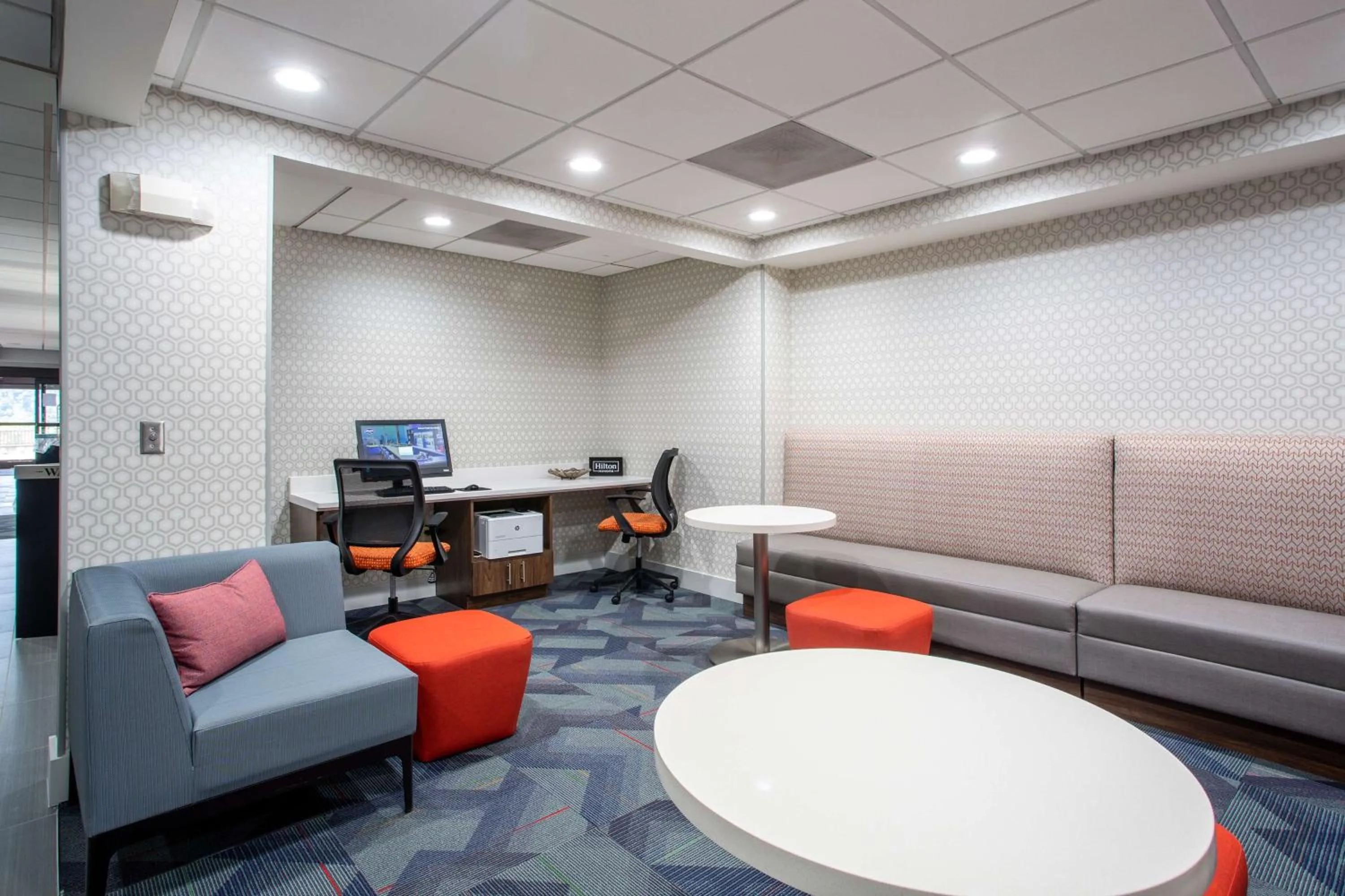 Business facilities in Hampton Inn Elkins