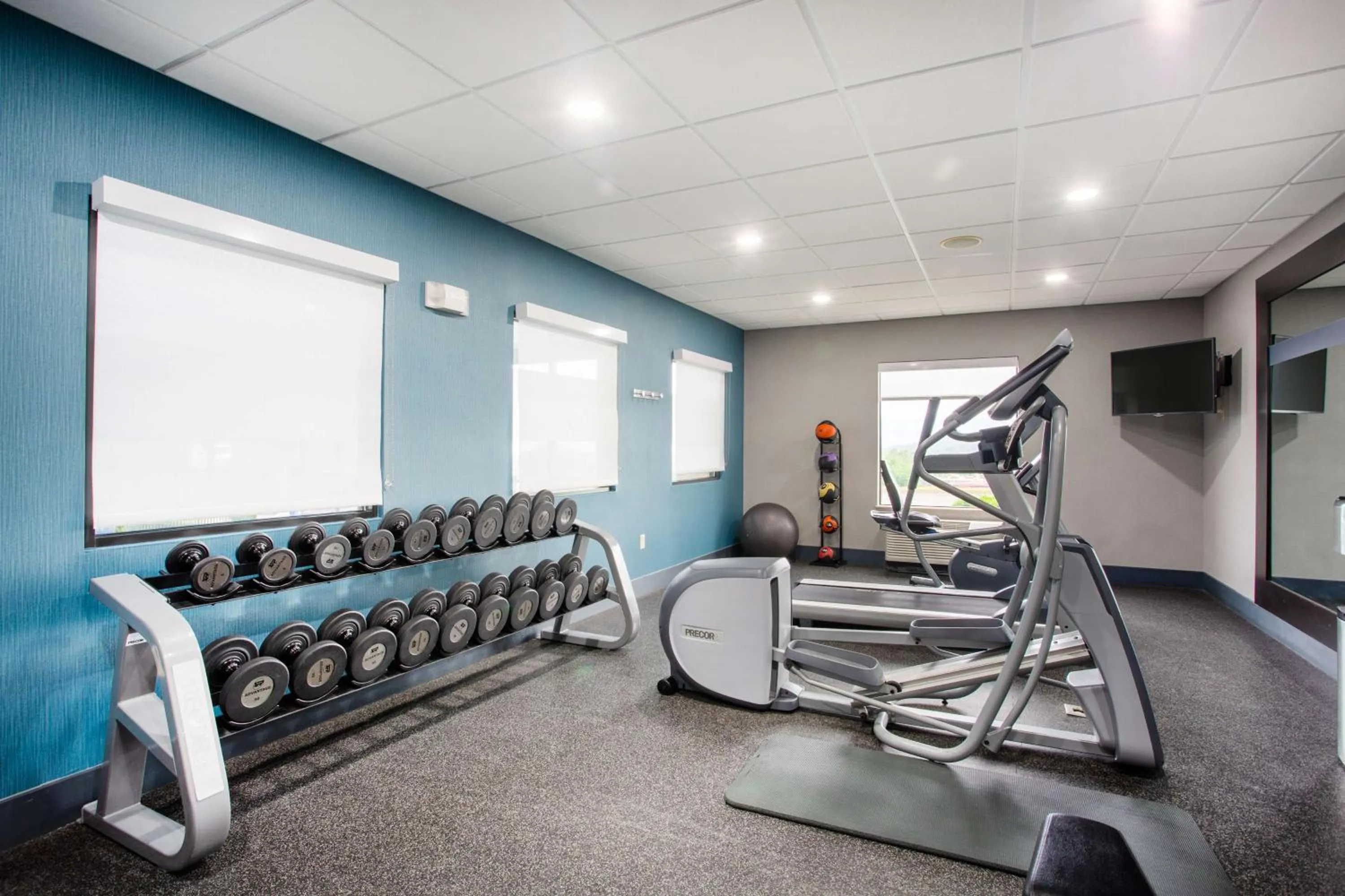 Fitness centre/facilities in Hampton Inn Elkins