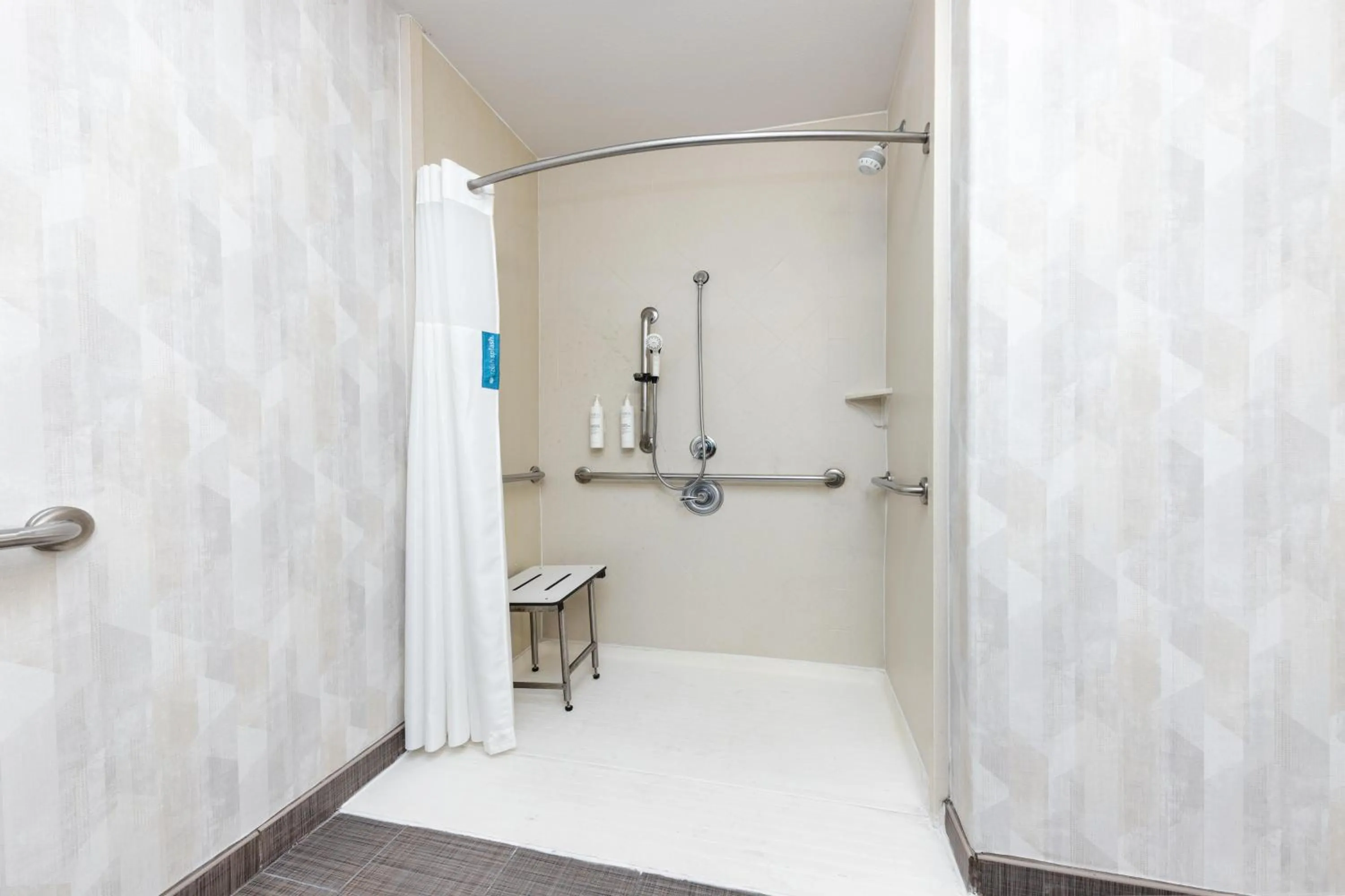 Bathroom in Hampton Inn and Suites Houston Pasadena