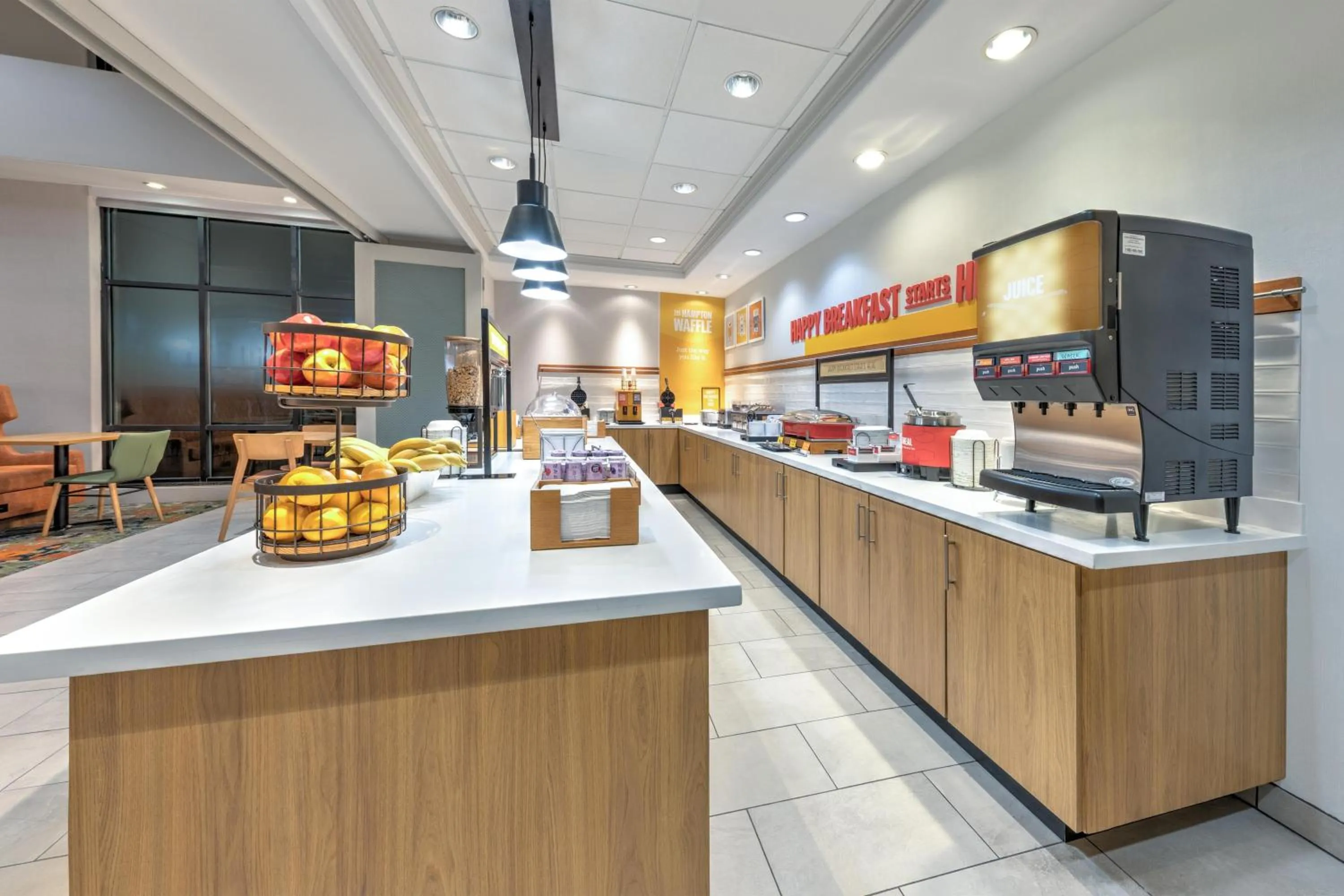 Breakfast in Hampton Inn and Suites Houston Pasadena