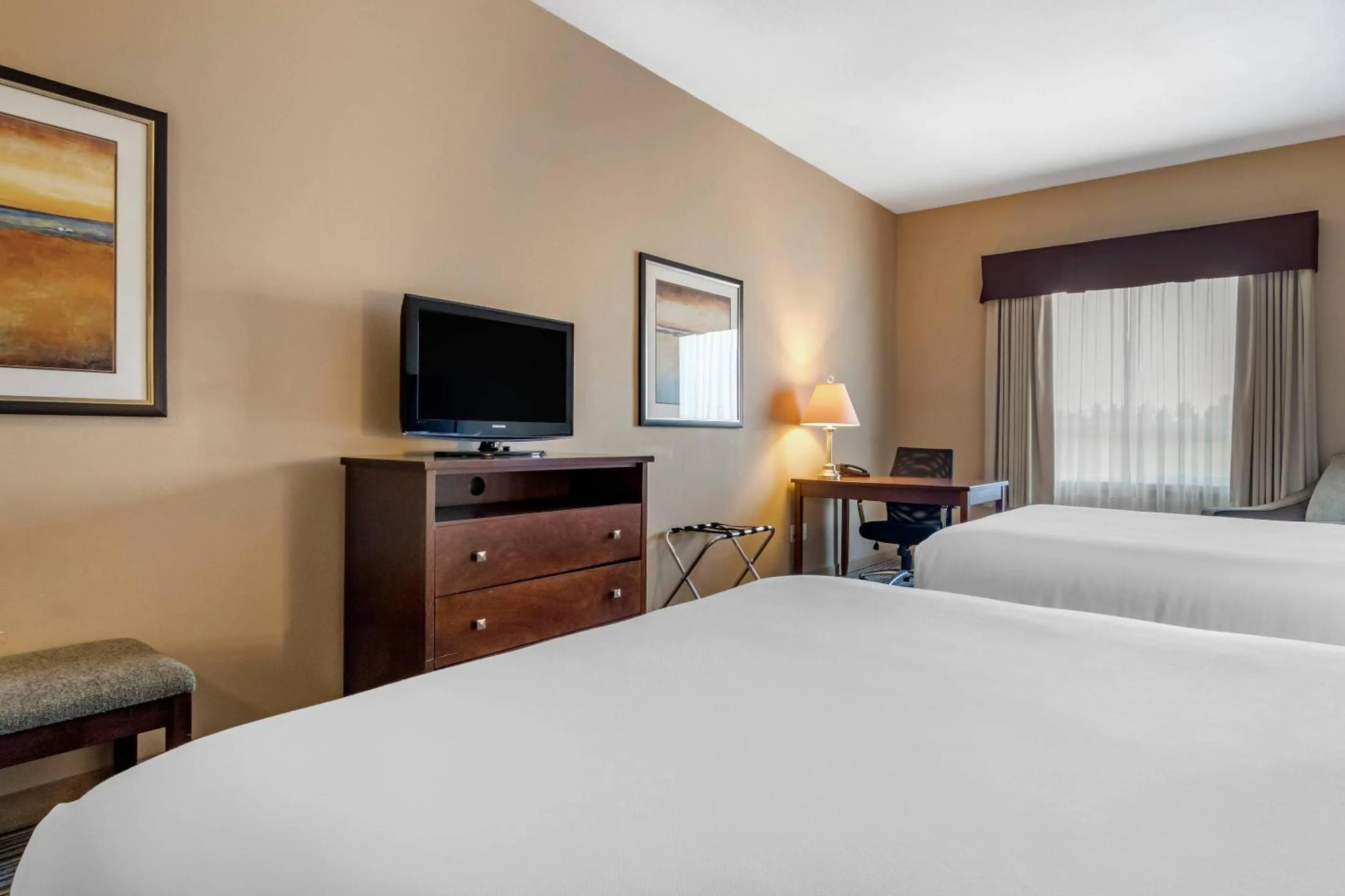 Bedroom, Bed in Quality Inn & Suites