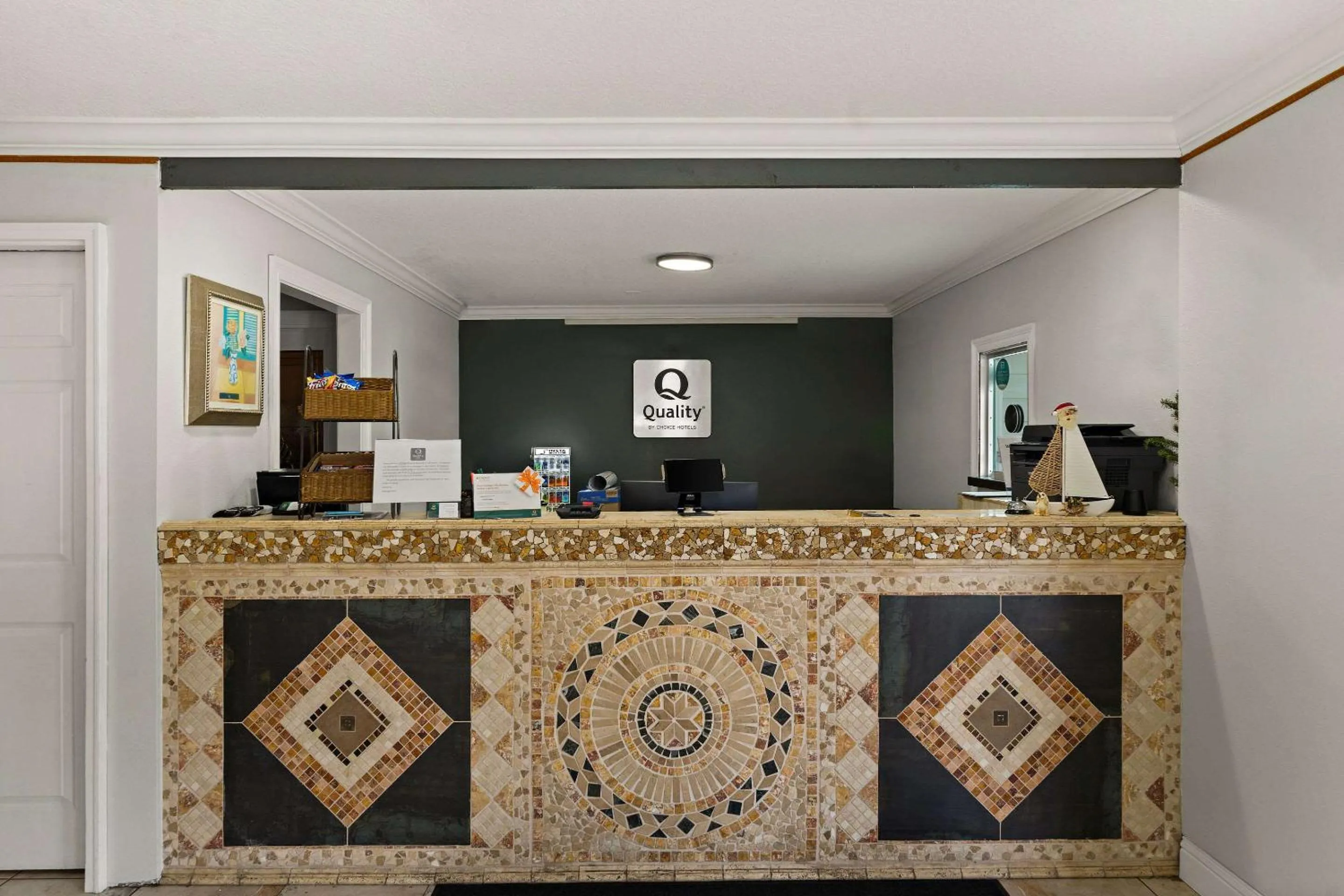 Lobby or reception in Quality Inn Ocean Springs - Biloxi East