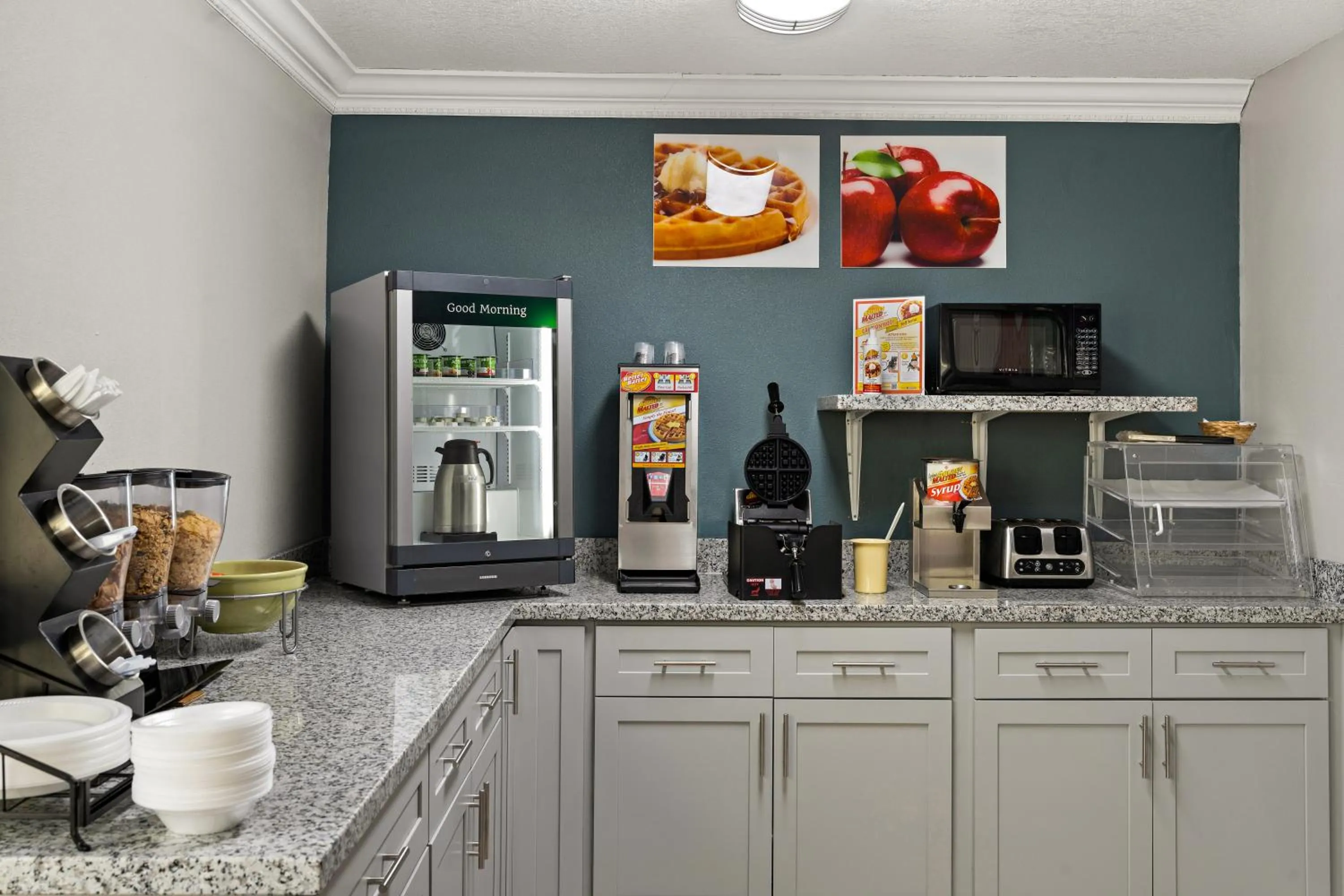 Breakfast in Quality Inn Ocean Springs - Biloxi East