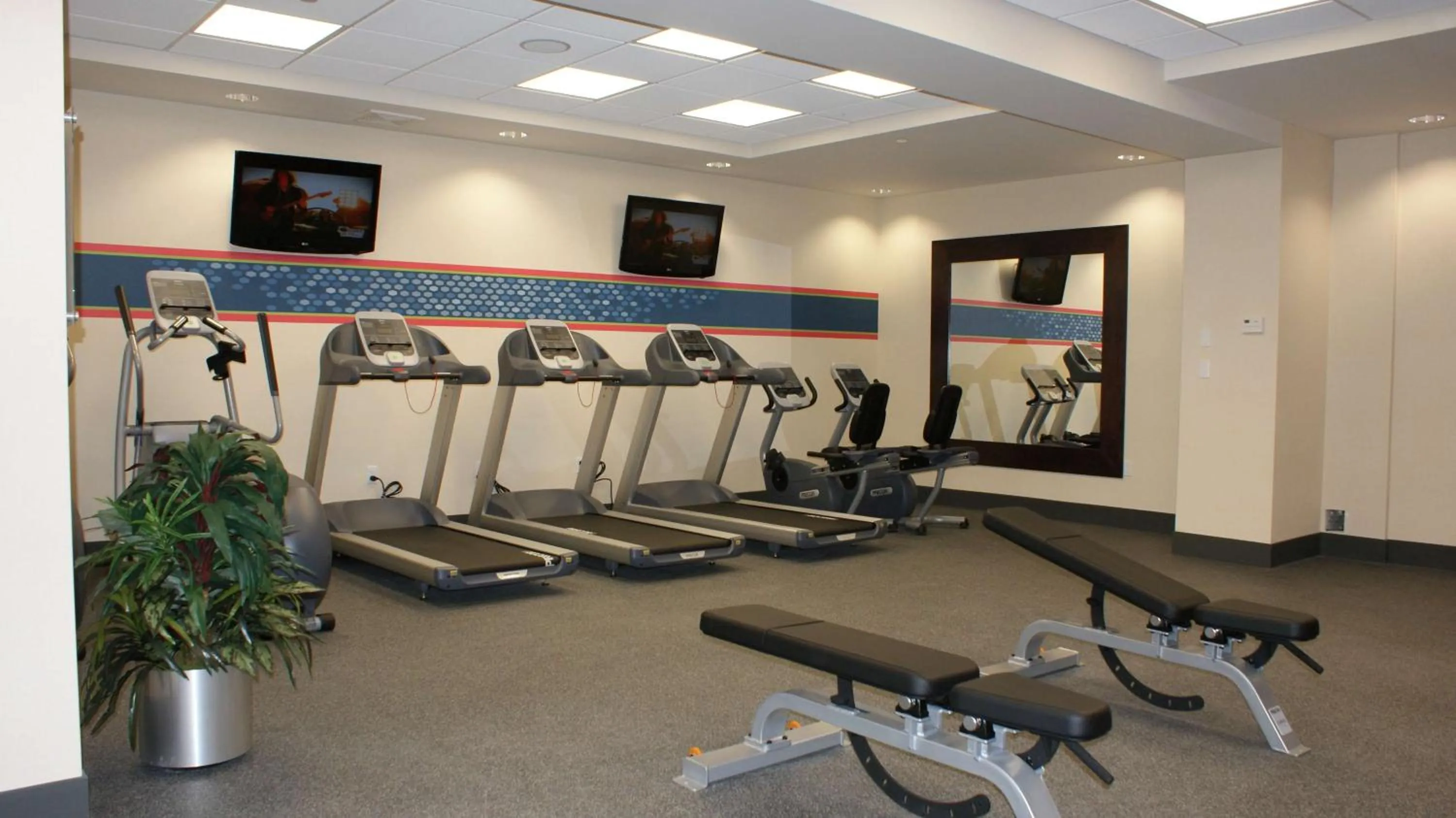 Fitness centre/facilities in Hampton Inn by Hilton Fort Saskatchewan