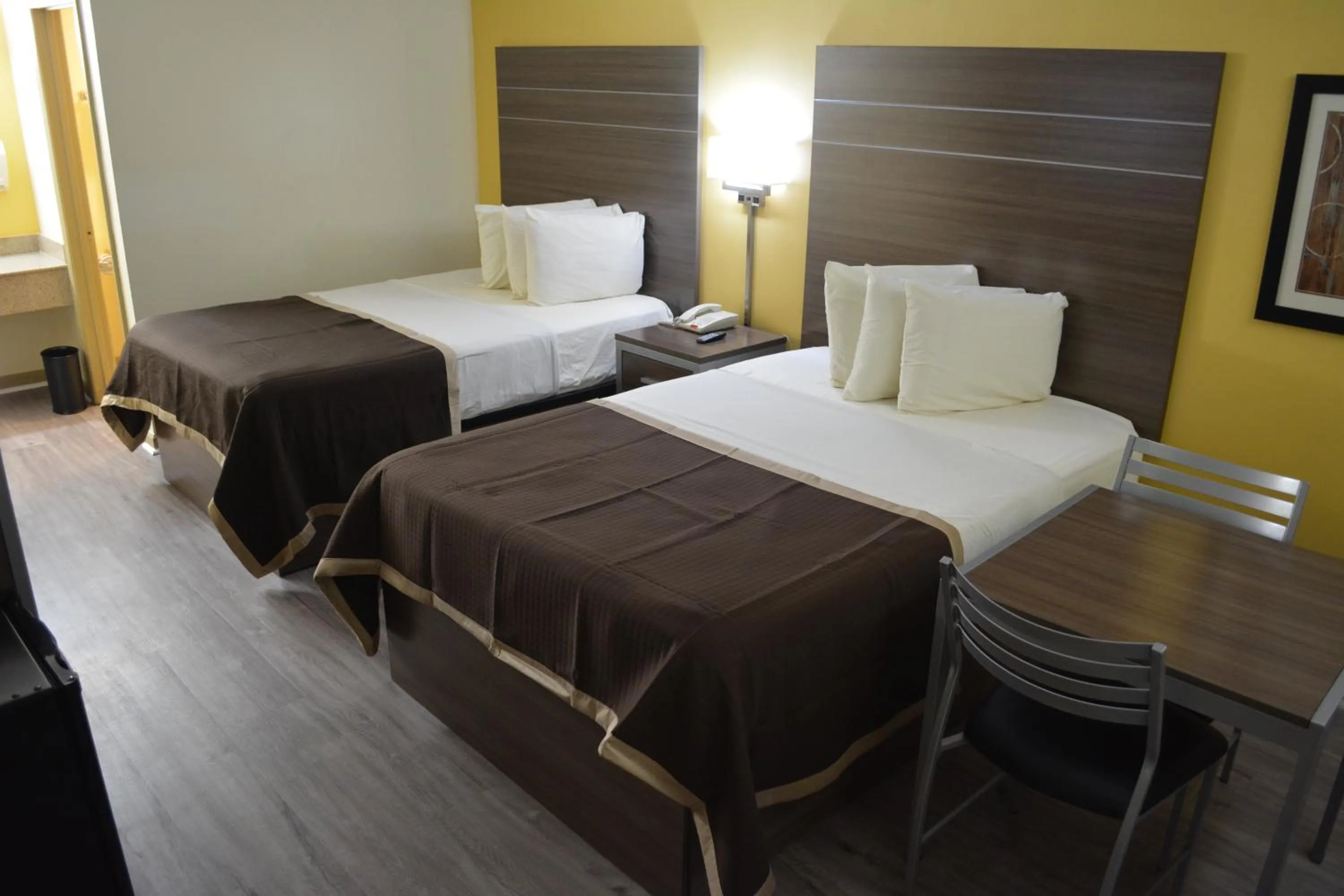 Bed in Southern Inn Lumberton