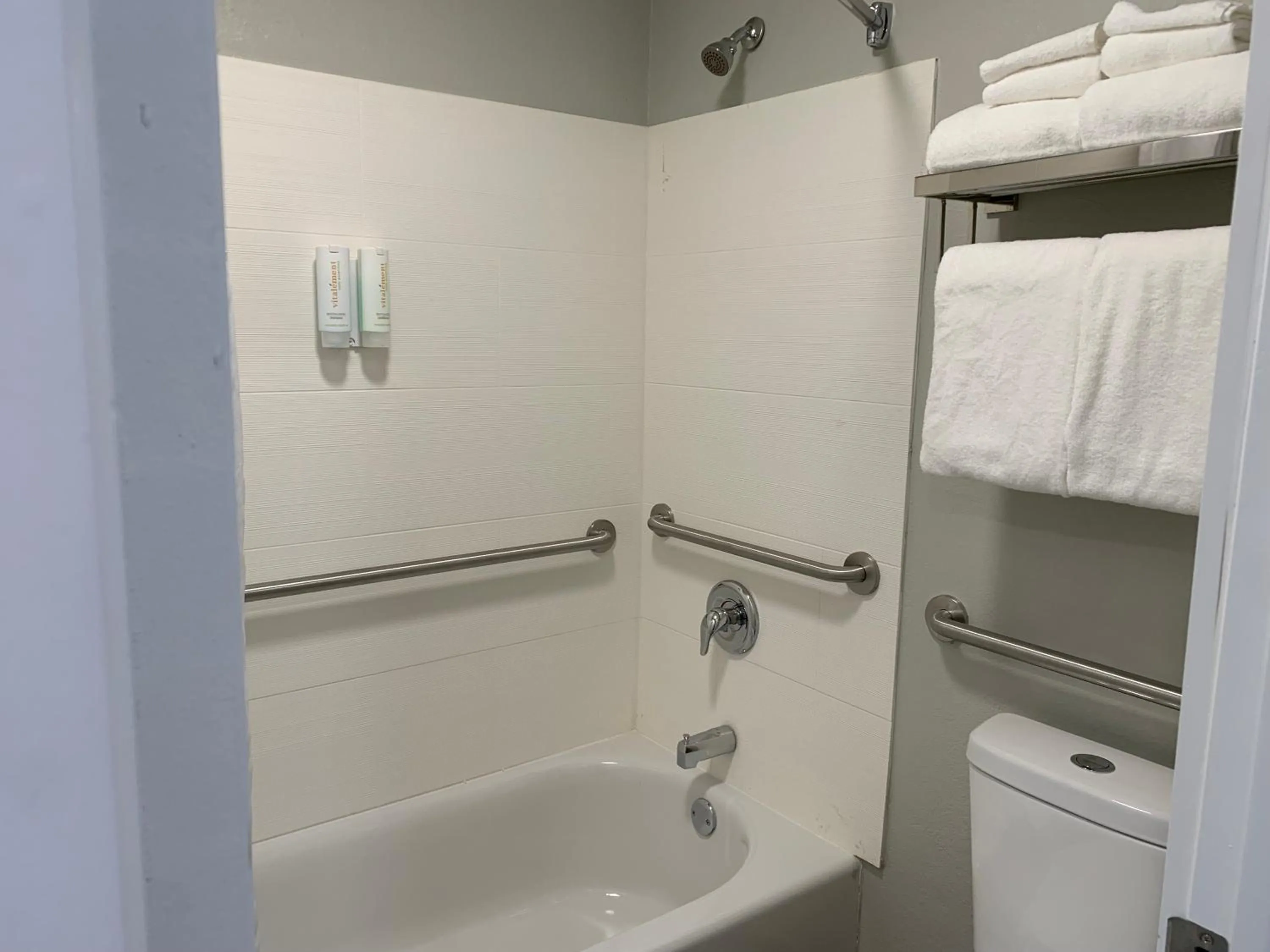 Bathroom in MainStay Suites Springfield South - Battlefield Rd