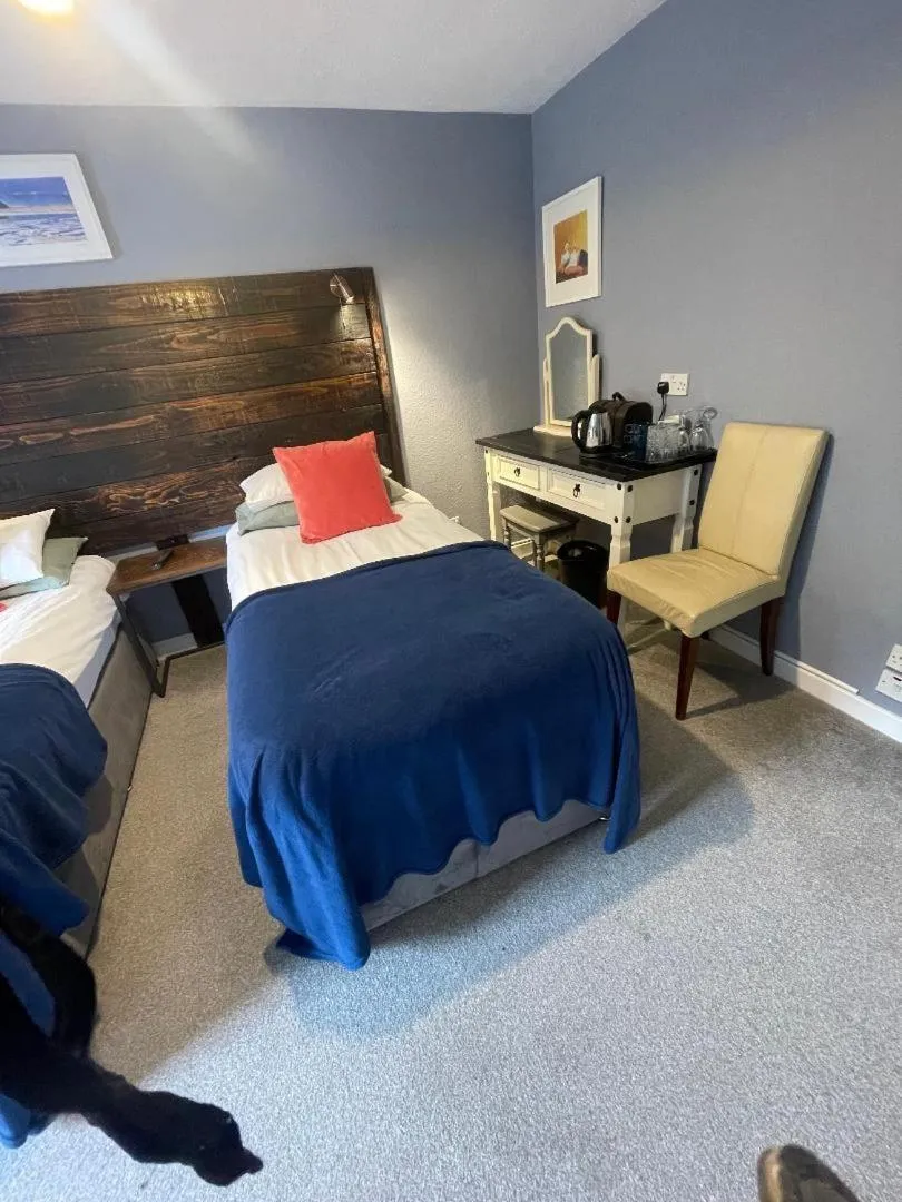 Bedroom, Bed in Skyline Guesthouse