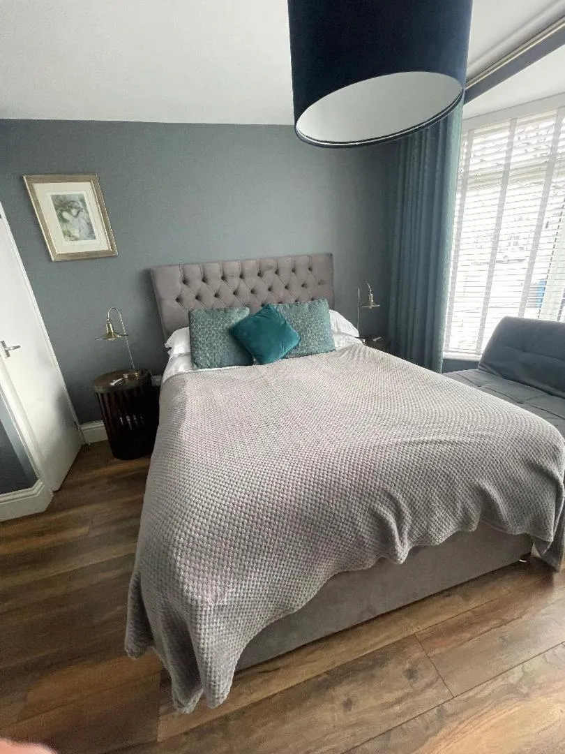 Bedroom, Bed in Skyline Guesthouse