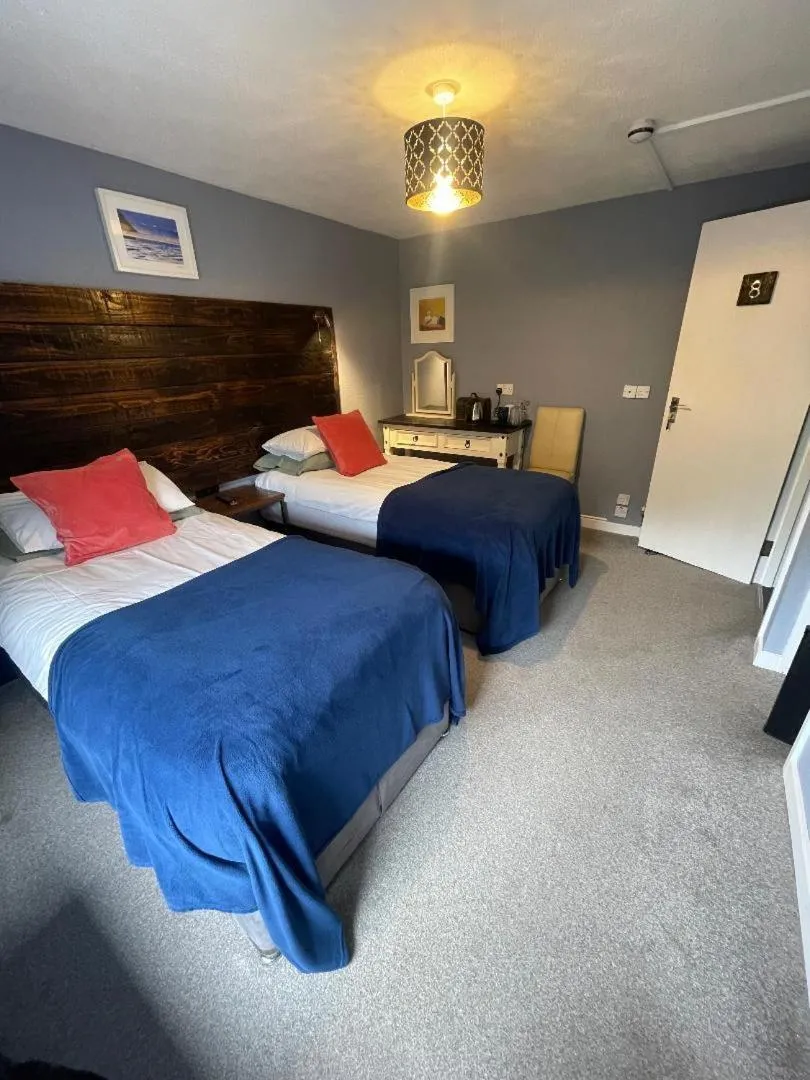 Bedroom, Bed in Skyline Guesthouse