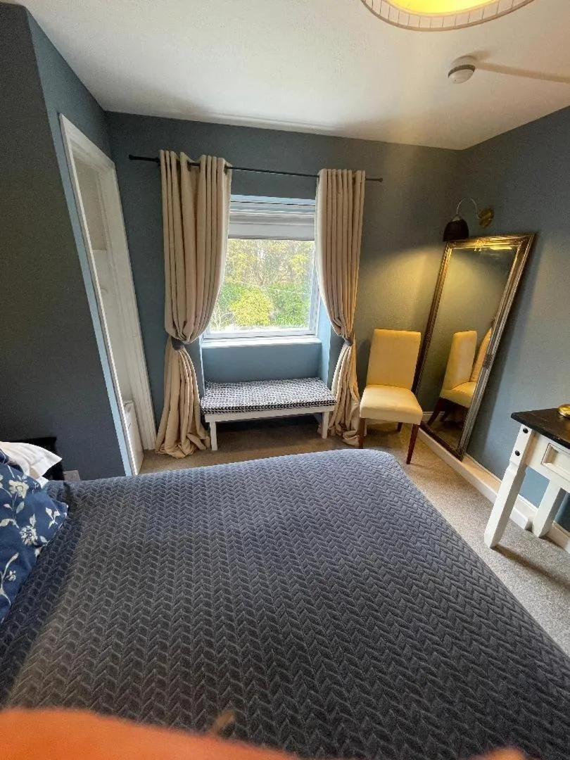 Bedroom, Bed in Skyline Guesthouse